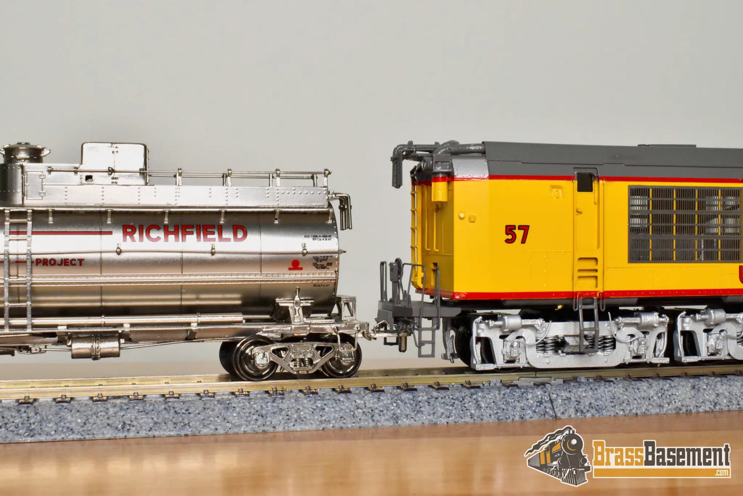 HO Brass - OMI 6710.1 Union Pacific #57 Standard Turbine w/ Propane Tender - F/P 1997 Ajin Turbine