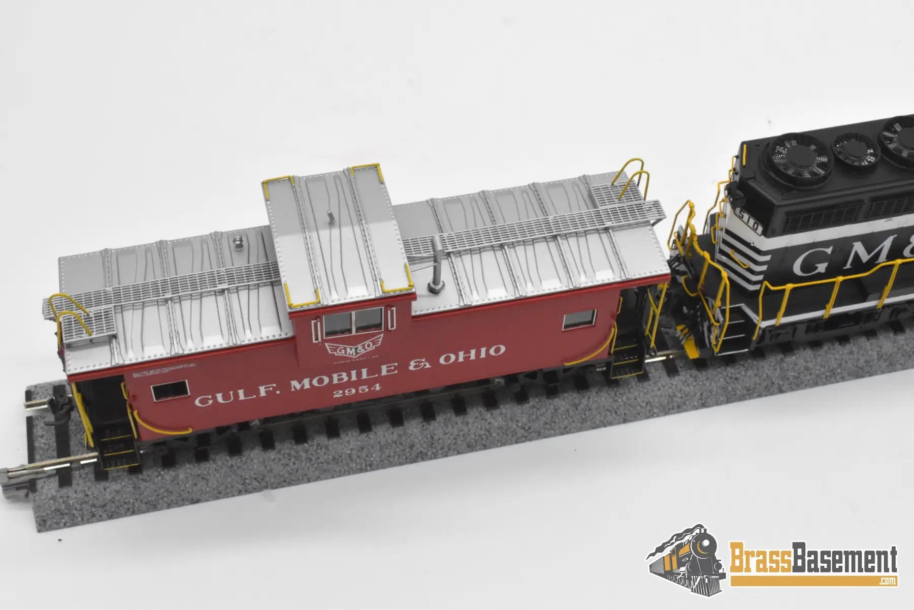 HO Brass - OMI AA-1090-1 & 4237.2 GM&O Gulf Mobile & Ohio GP30 and WV Caboose Set - MINT Diesel