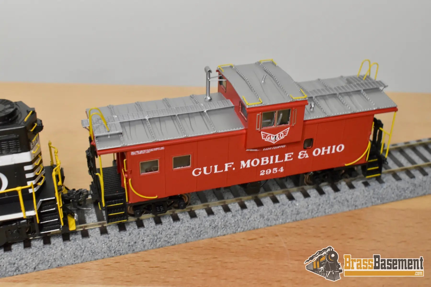 HO Brass - OMI AA-1090-1 & 4237.2 GM&O Gulf Mobile & Ohio GP30 and WV Caboose Set - MINT Diesel