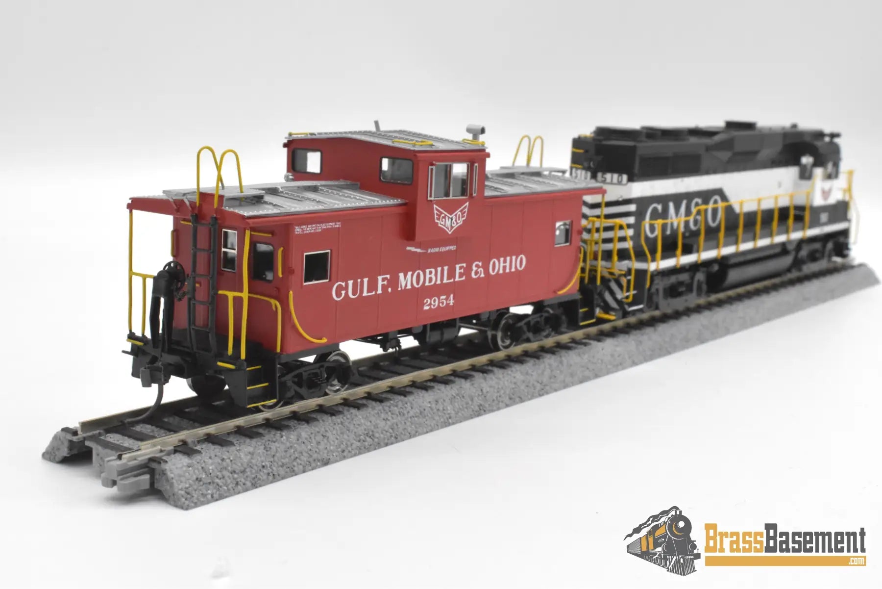 HO Brass - OMI AA-1090-1 & 4237.2 GM&O Gulf Mobile & Ohio GP30 and WV Caboose Set - MINT Diesel