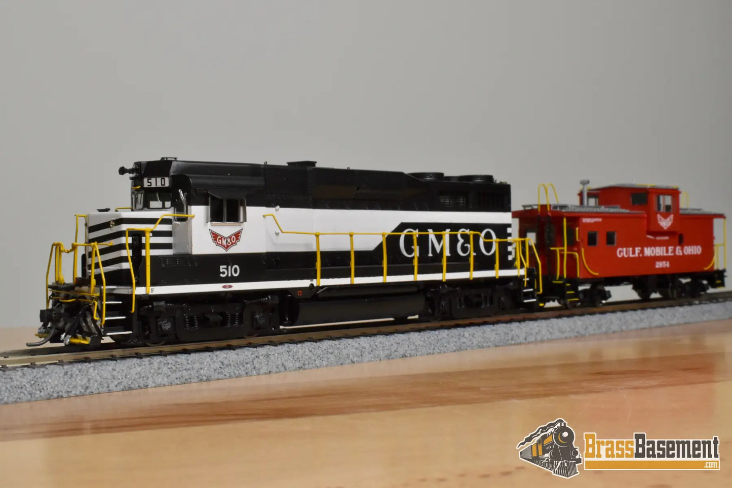 HO Brass - OMI AA-1090-1 & 4237.2 GM&O Gulf Mobile & Ohio GP30 and WV Caboose Set - MINT Diesel