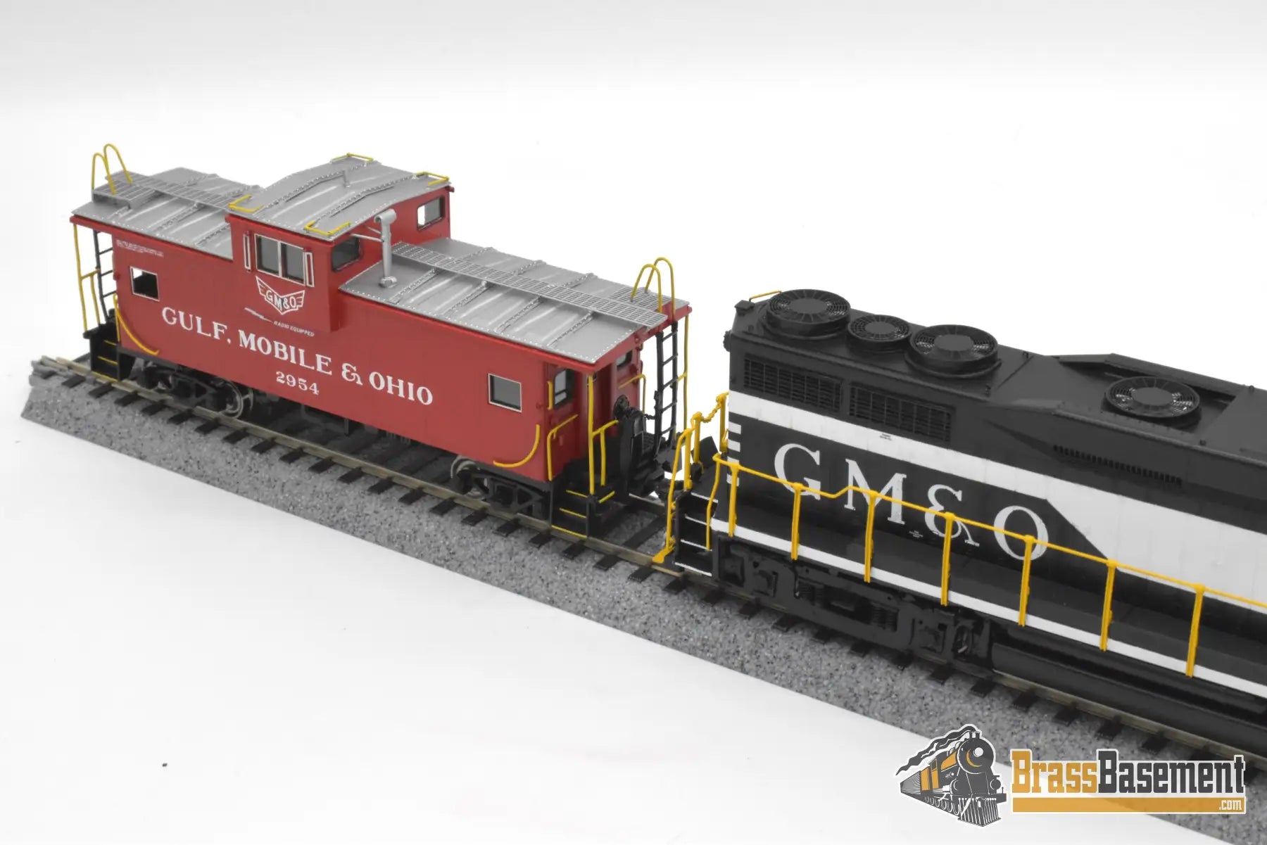 HO Brass - OMI AA-1090-1 & 4237.2 GM&O Gulf Mobile & Ohio GP30 and WV Caboose Set - MINT Diesel