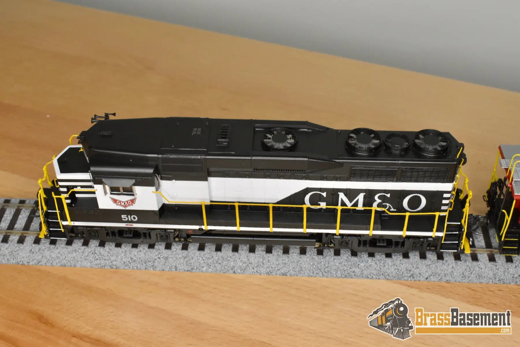 HO Brass - OMI AA-1090-1 & 4237.2 GM&O Gulf Mobile & Ohio GP30 and WV Caboose Set - MINT Diesel