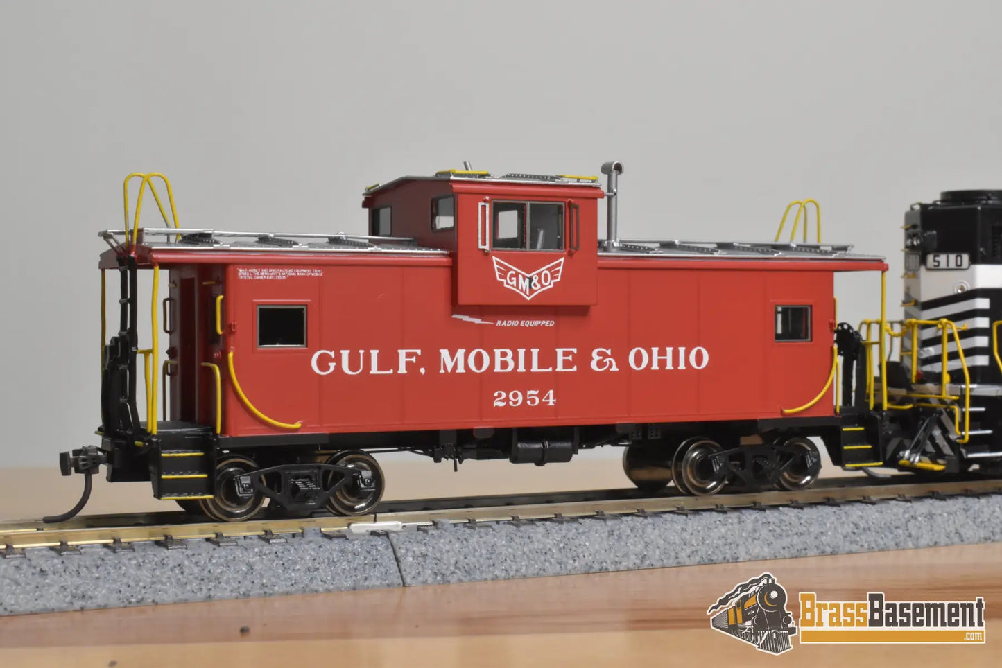 HO Brass - OMI AA-1090-1 & 4237.2 GM&O Gulf Mobile & Ohio GP30 and WV Caboose Set - MINT Diesel