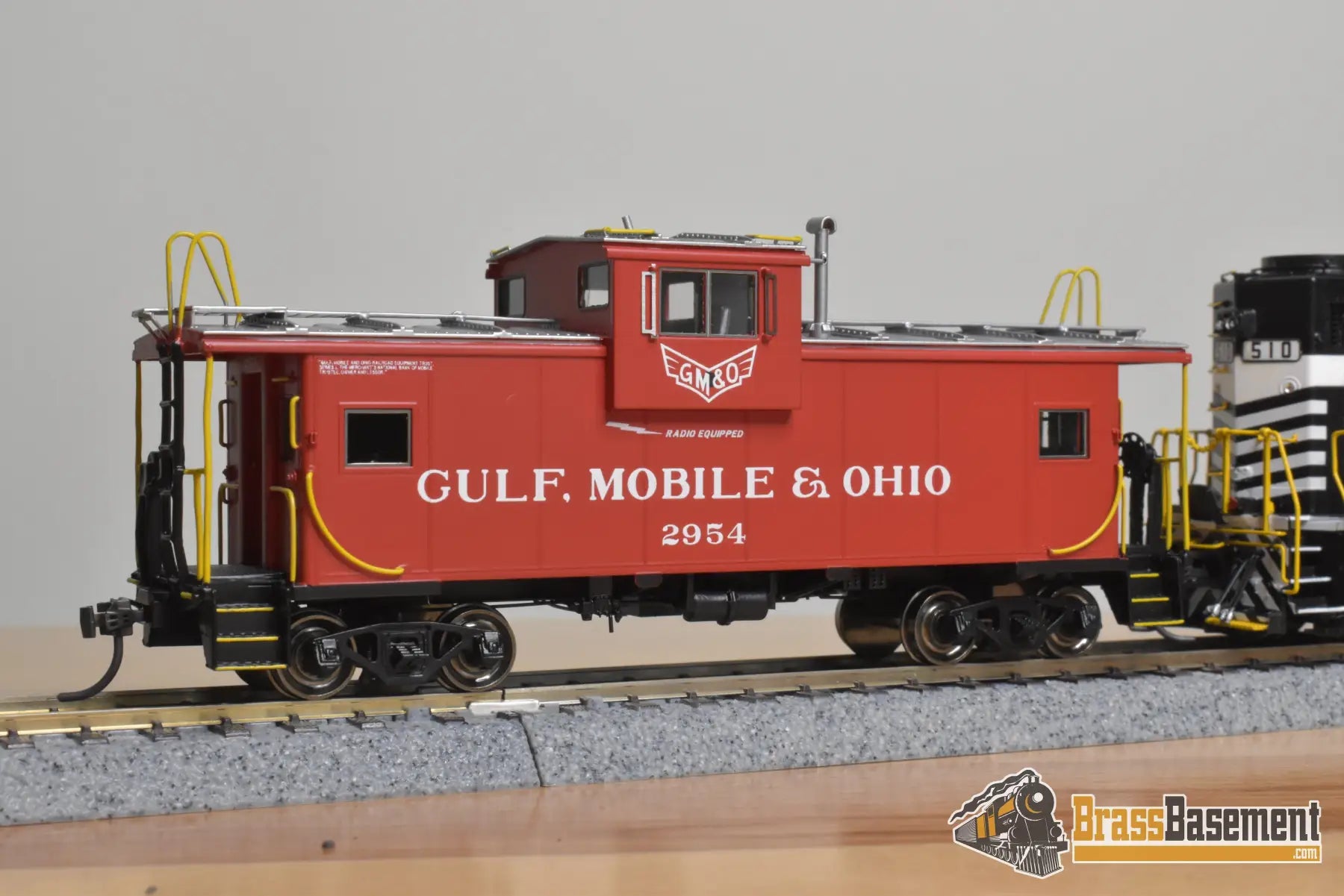 HO Brass - OMI AA-1090-1 & 4237.2 GM&O Gulf Mobile & Ohio GP30 and WV Caboose Set - MINT Diesel