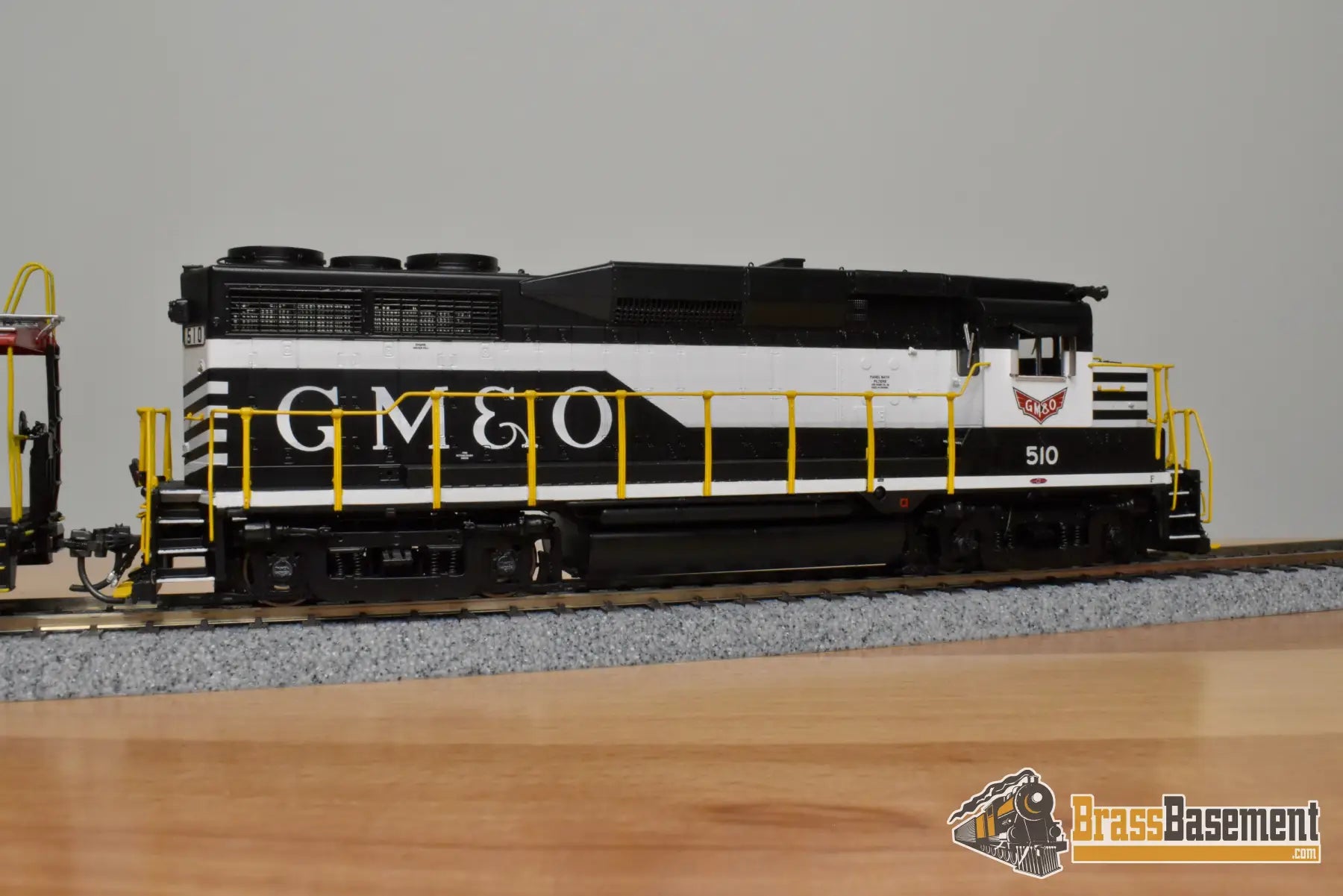 HO Brass - OMI AA-1090-1 & 4237.2 GM&O Gulf Mobile & Ohio GP30 and WV Caboose Set - MINT Diesel