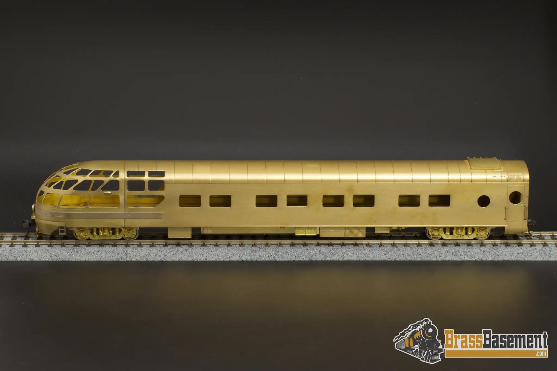Ho Brass - Oriental Milwaukee Road Creek Sleeper Skytop Observation Car Mint Passenger
