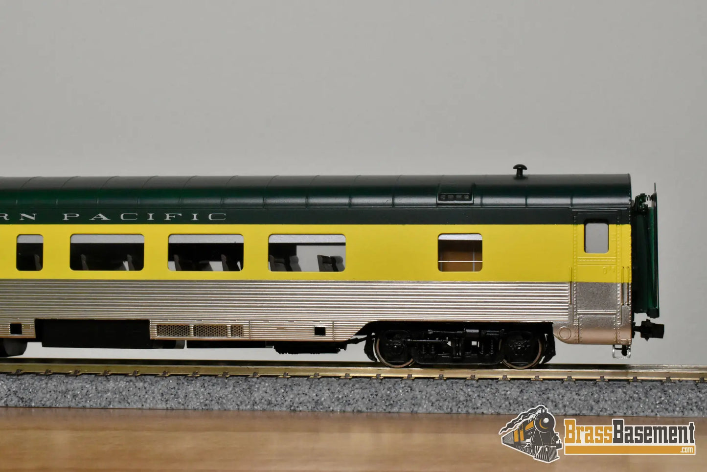 HO Brass - Palace Car Co. Southern Pacific SP #2218 C&NW Paint Chair Car - Boyd Reyes P/P - Passenger