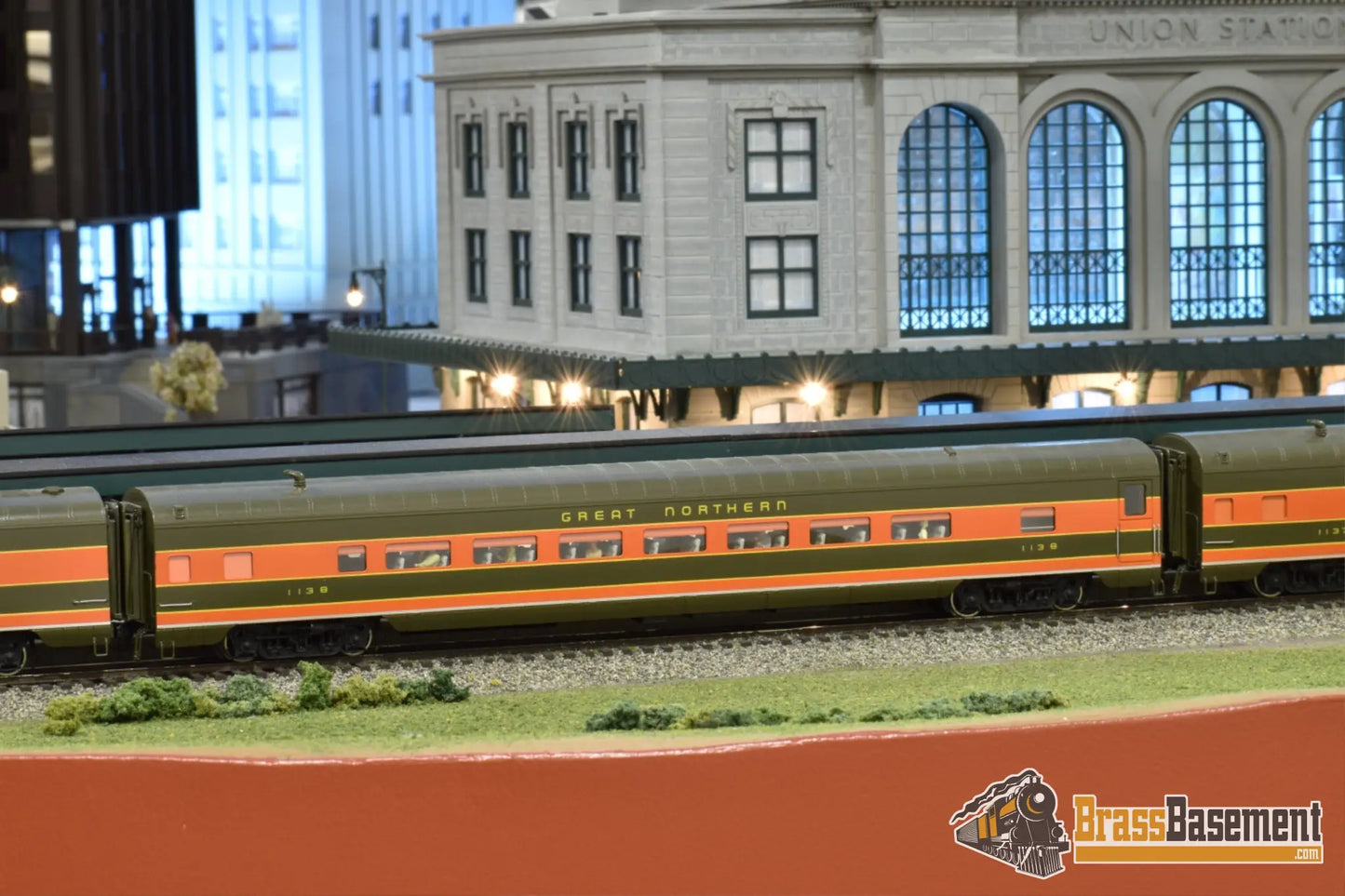 Ho Brass - Palace Car Company Great Northern Gn ’Red River’ 5 Passenger Train Interior & Pro Paint