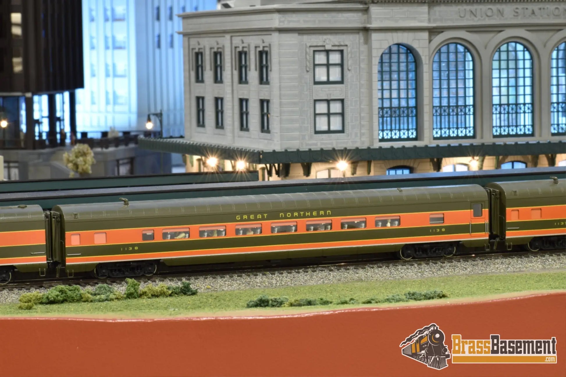 Ho Brass - Palace Car Company Great Northern Gn ’Red River’ 5 Passenger Train Interior & Pro Paint