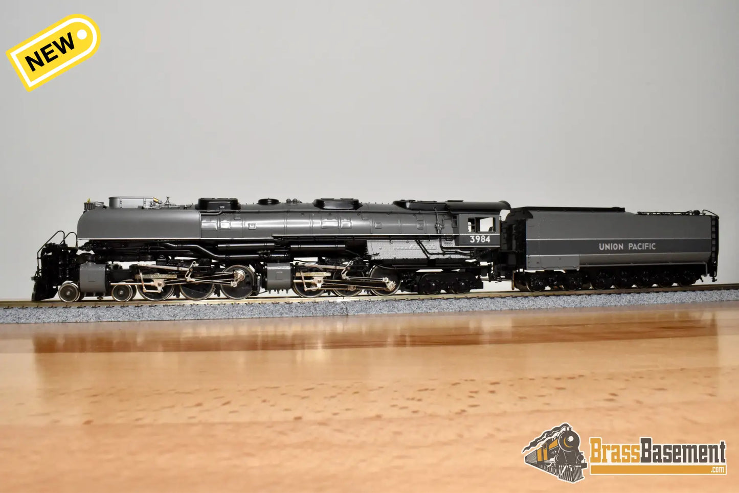HO Brass - PFM Tenshodo Union Pacific UP 4-6-6-4 Challenger #3984 Two Tone Gray Gray Stripe w/ Deflectors - Oil - 1982
