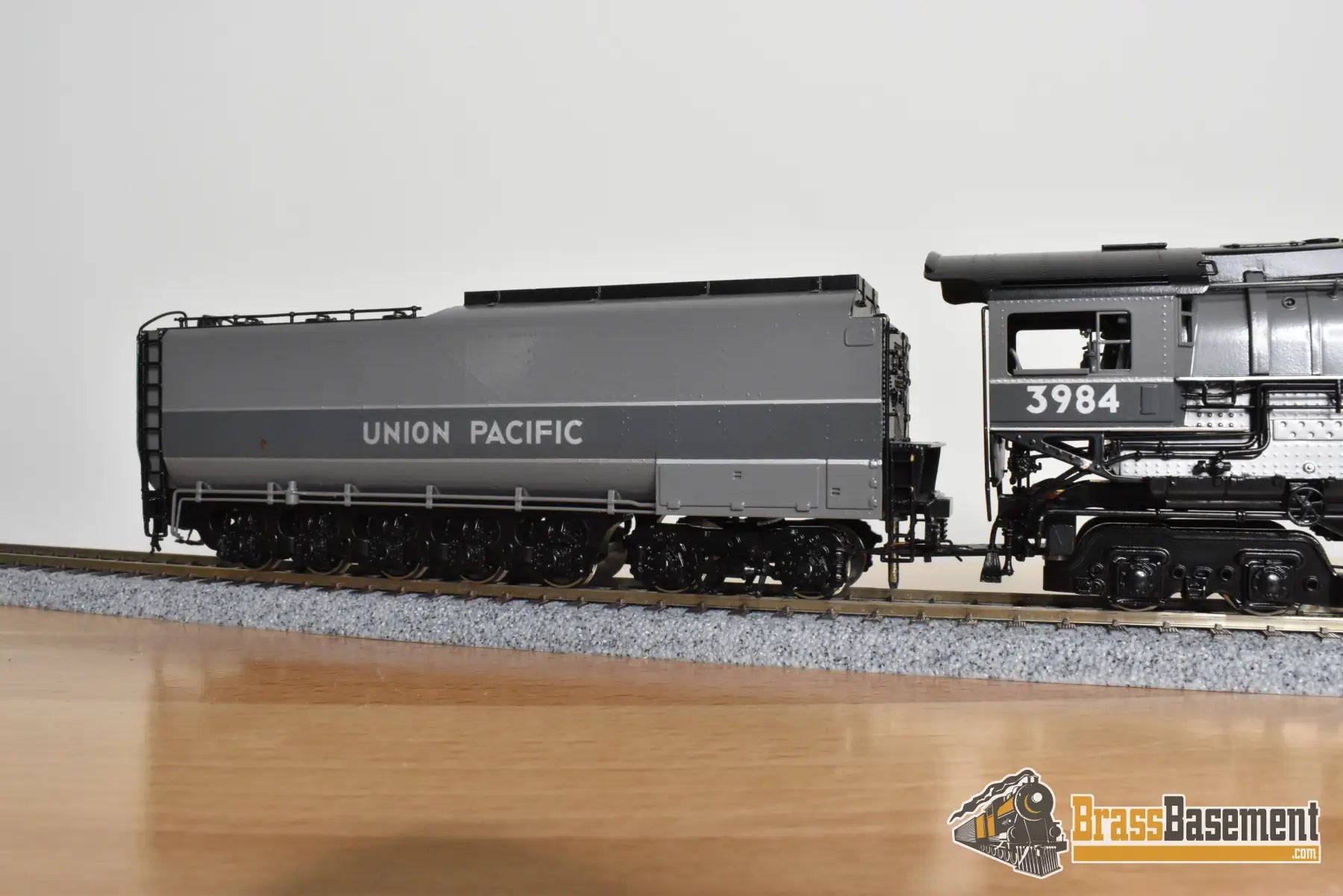 HO Brass - PFM Tenshodo Union Pacific UP 4-6-6-4 Challenger #3984 Two Tone Gray Gray Stripe w/ Deflectors - Oil - 1982