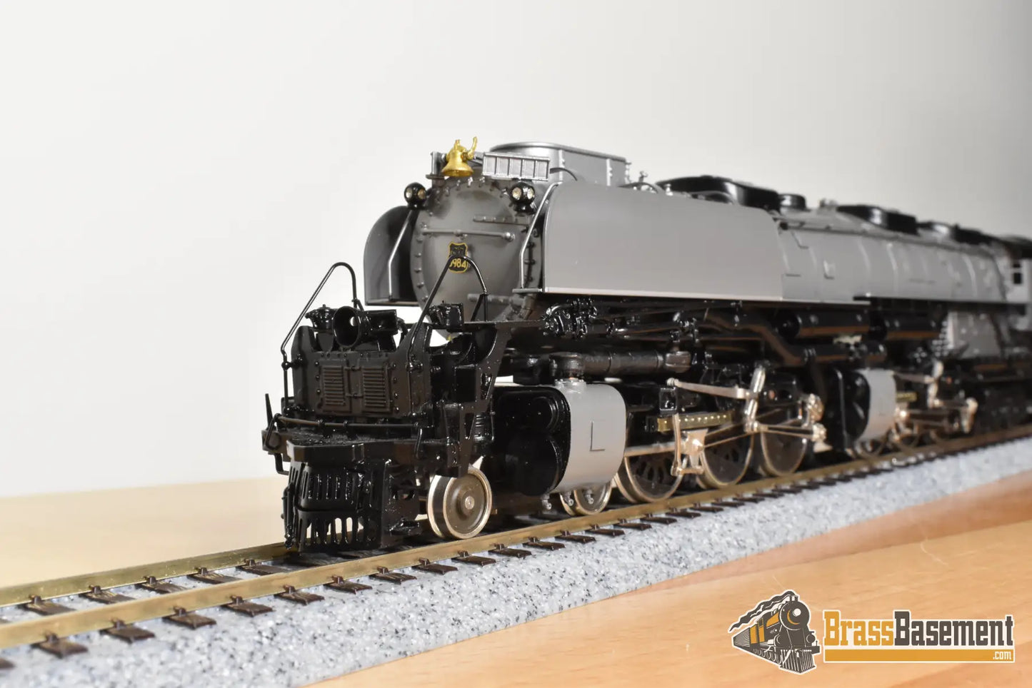 HO Brass - PFM Tenshodo Union Pacific UP 4-6-6-4 Challenger #3984 Two Tone Gray Gray Stripe w/ Deflectors - Oil - 1982