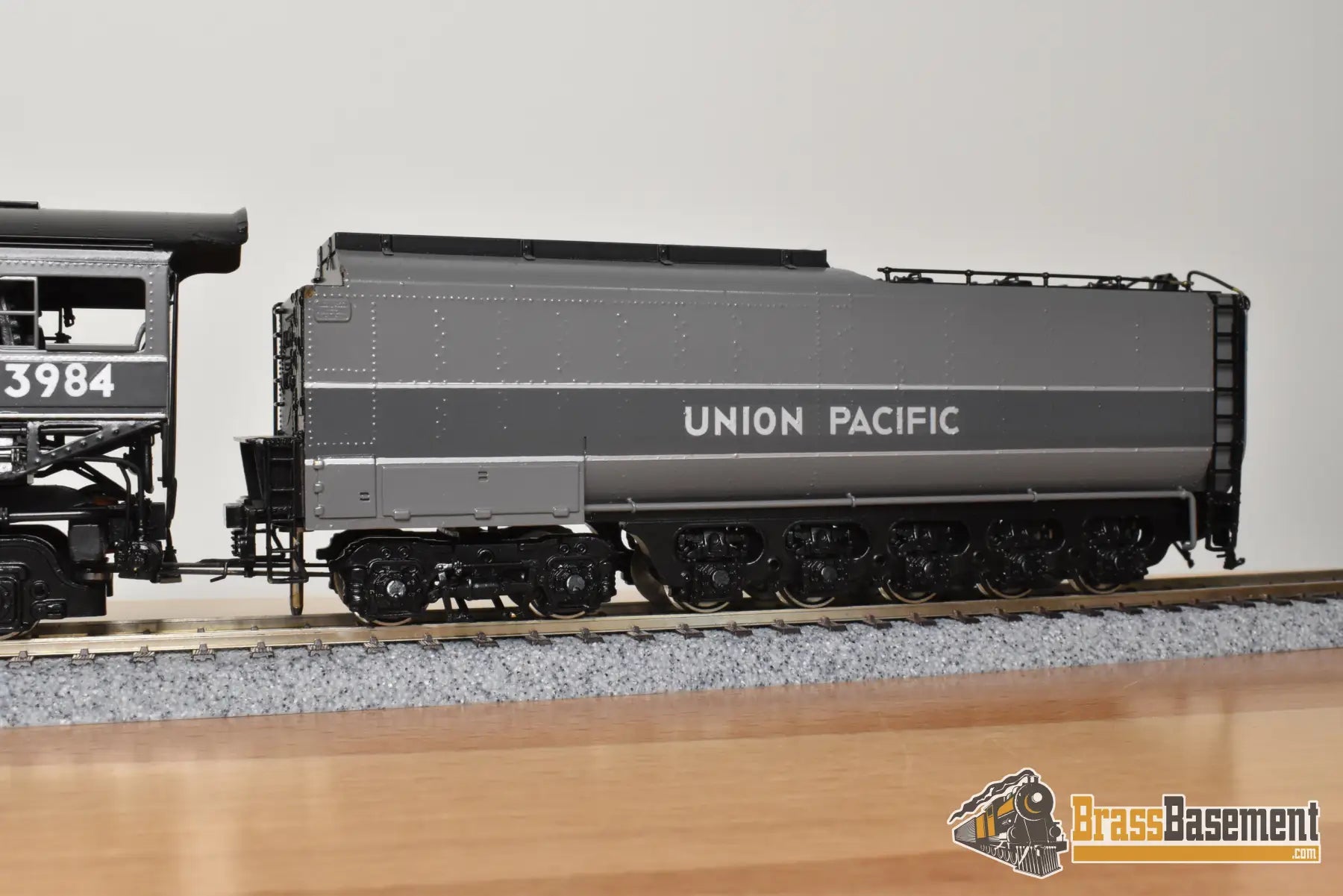 HO Brass - PFM Tenshodo Union Pacific UP 4-6-6-4 Challenger #3984 Two Tone Gray Gray Stripe w/ Deflectors - Oil - 1982