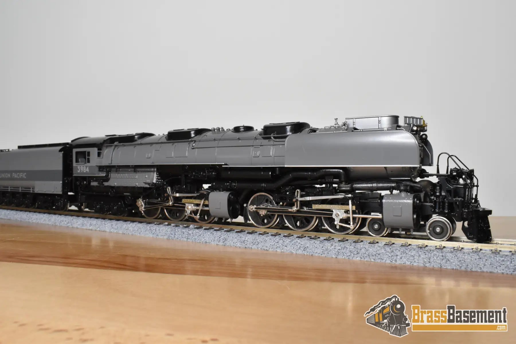 HO Brass - PFM Tenshodo Union Pacific UP 4-6-6-4 Challenger #3984 Two Tone Gray Gray Stripe w/ Deflectors - Oil - 1982