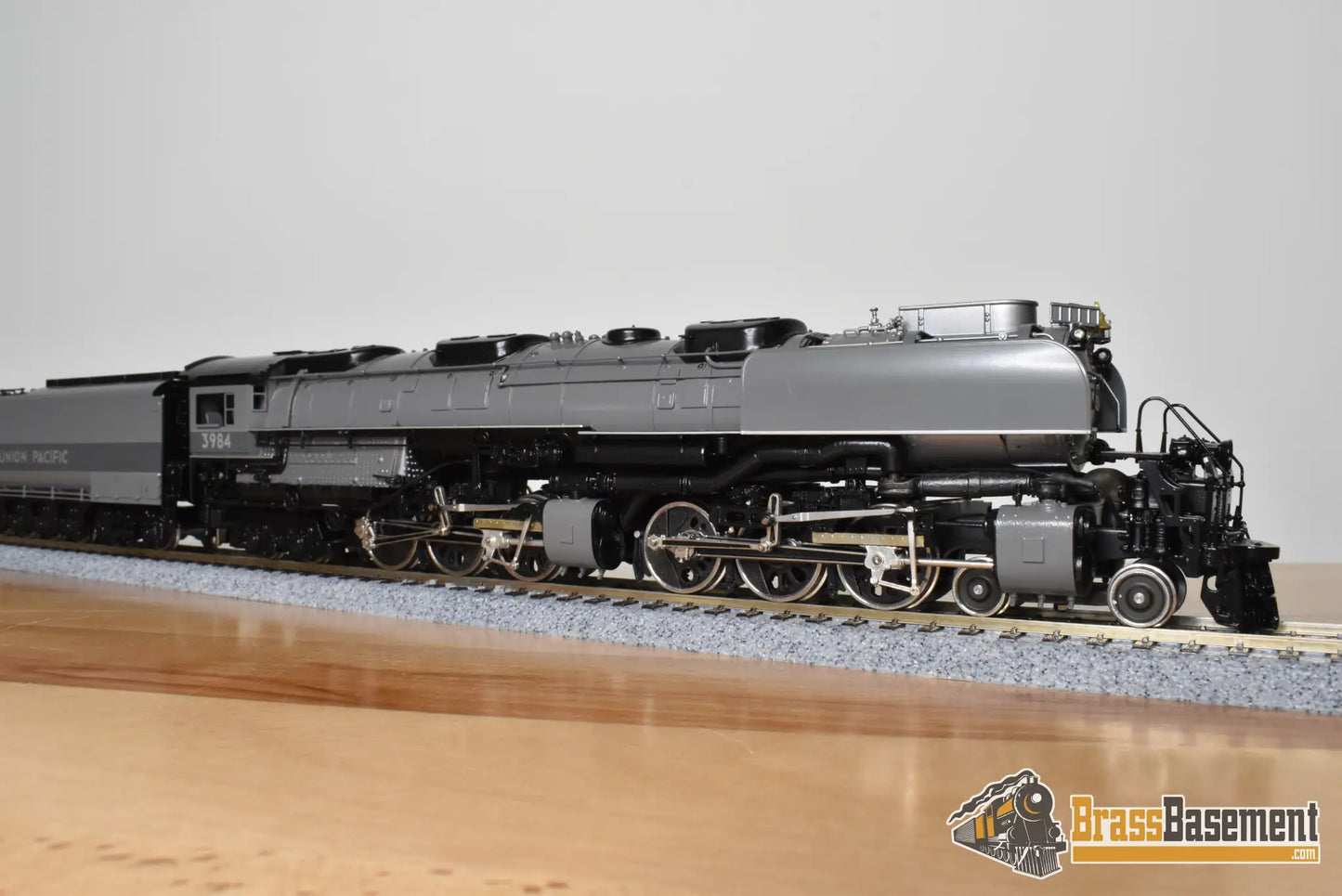 HO Brass - PFM Tenshodo Union Pacific UP 4-6-6-4 Challenger #3984 Two Tone Gray Gray Stripe w/ Deflectors - Oil - 1982