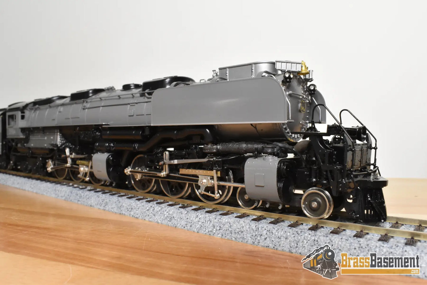 HO Brass - PFM Tenshodo Union Pacific UP 4-6-6-4 Challenger #3984 Two Tone Gray Gray Stripe w/ Deflectors - Oil - 1982