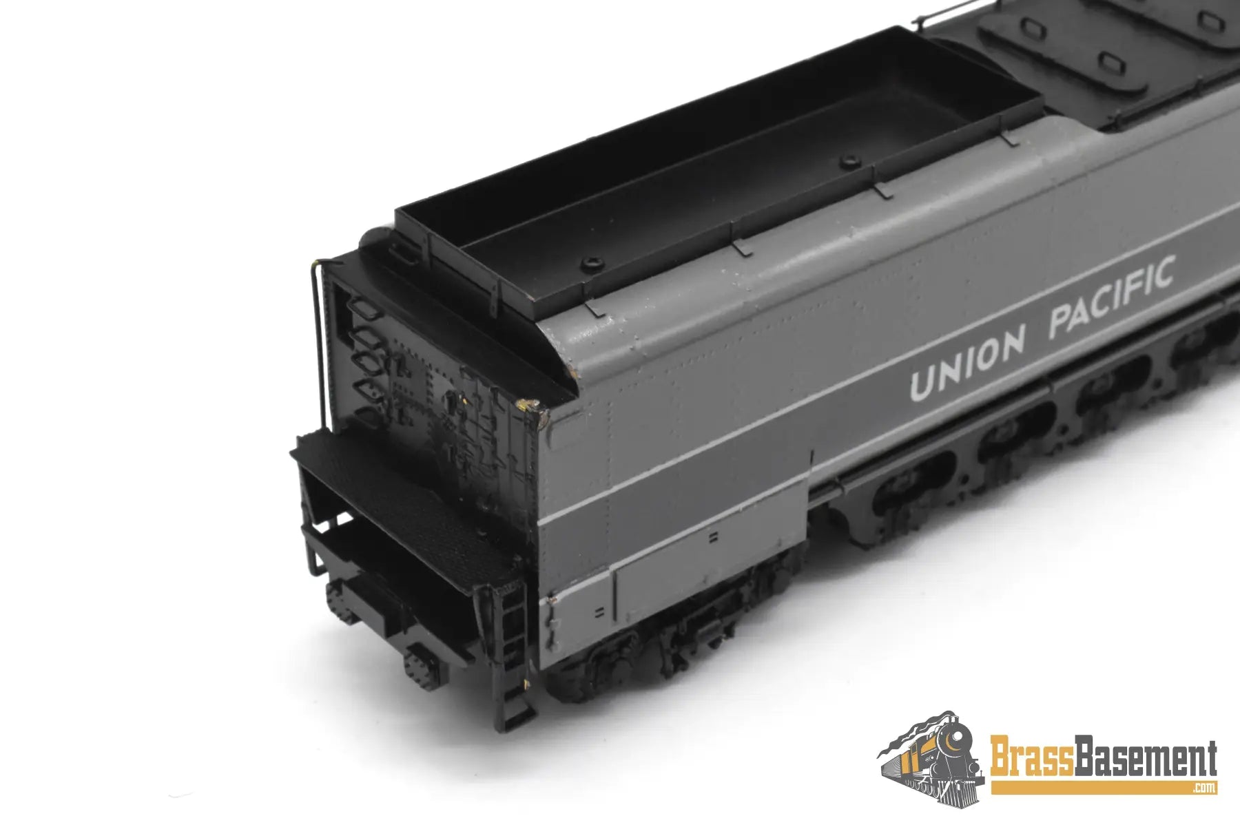 HO Brass - PFM Tenshodo Union Pacific UP 4-6-6-4 Challenger #3984 Two Tone Gray Gray Stripe w/ Deflectors - Oil - 1982