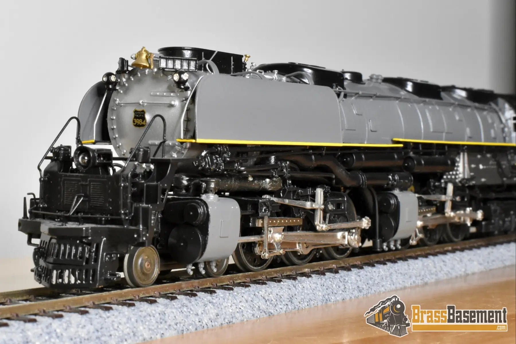 HO Brass PFM Tenshodo Union Pacific UP 4 6 6 4 Challenger #3984 Two Tone Gray Yellow Stripe w/ Deflectors Oil 1999 Run