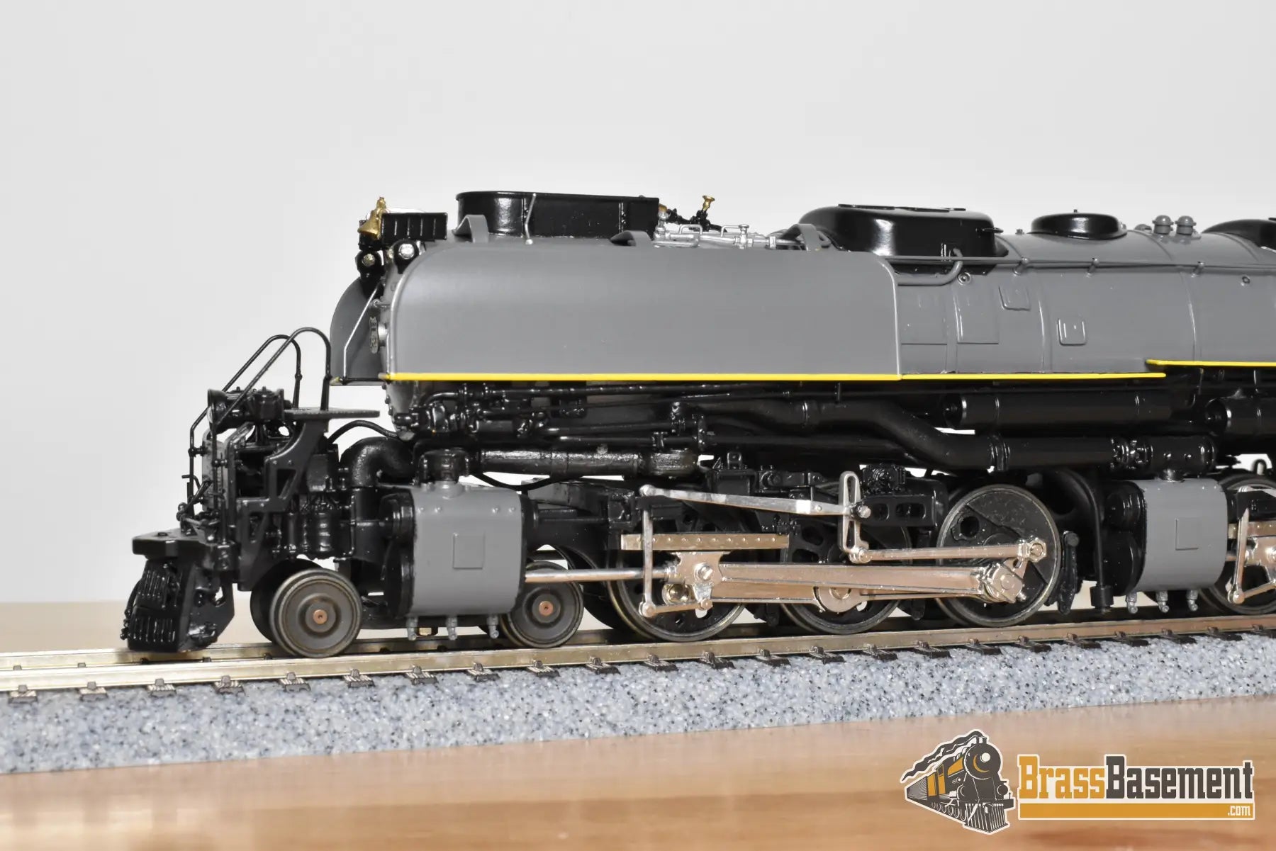 HO Brass PFM Tenshodo Union Pacific UP 4 6 6 4 Challenger #3984 Two Tone Gray Yellow Stripe w/ Deflectors Oil 1999 Run