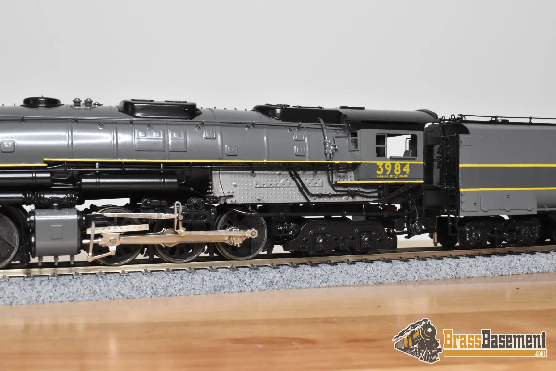 HO Brass PFM Tenshodo Union Pacific UP 4 6 6 4 Challenger #3984 Two Tone Gray Yellow Stripe w/ Deflectors Oil 1999 Run