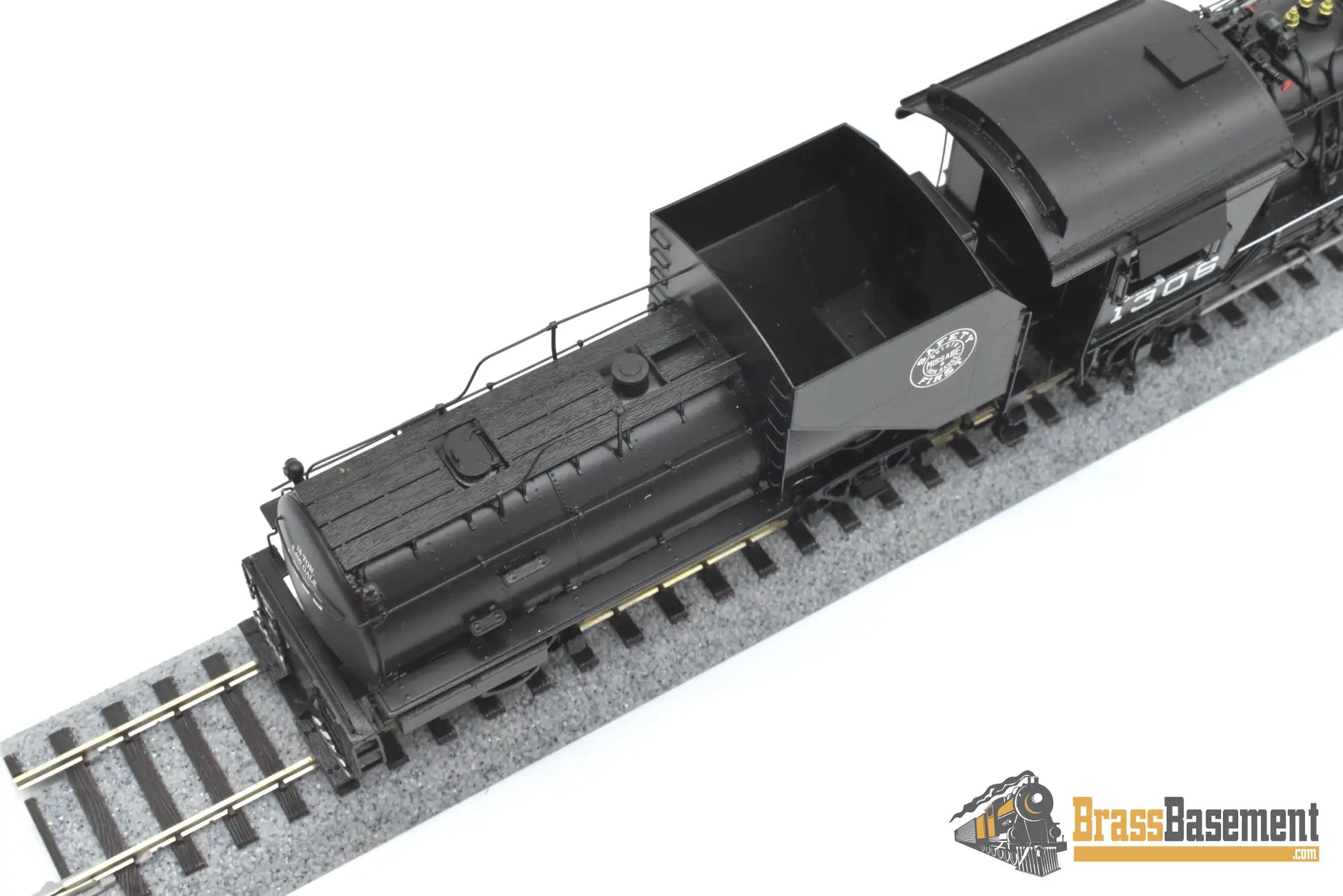 HO Brass - PSC 17042-1 DM&IR 2-8-2 Black Boiler #1306 Coffin FWH - RARE Steam
