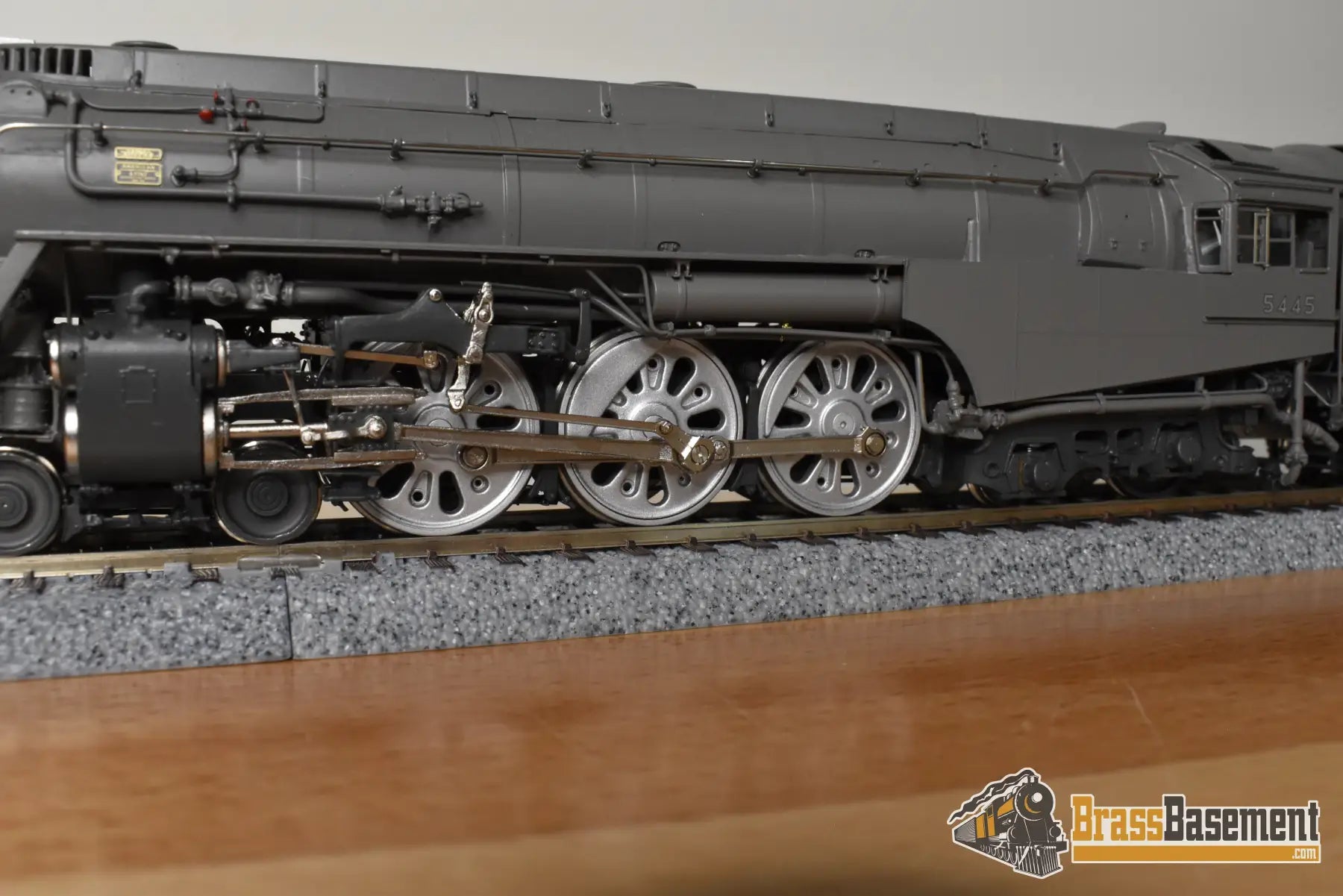 HO Brass - PSC 18250.2 NYC 1940s Era Streamlined Dreyfuss Hudson #5445 ’The Mercury’ - SAMPLE FP Boo-Rim