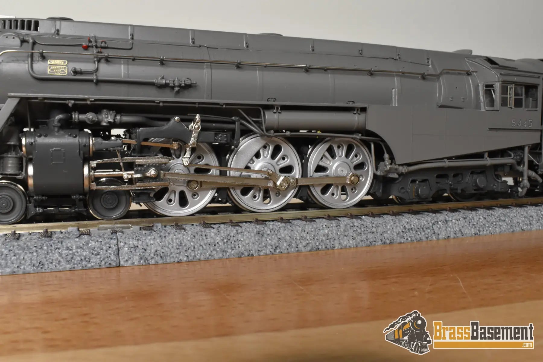 HO Brass - PSC 18250.2 NYC 1940s Era Streamlined Dreyfuss Hudson #5445 ’The Mercury’ - SAMPLE FP Boo-Rim