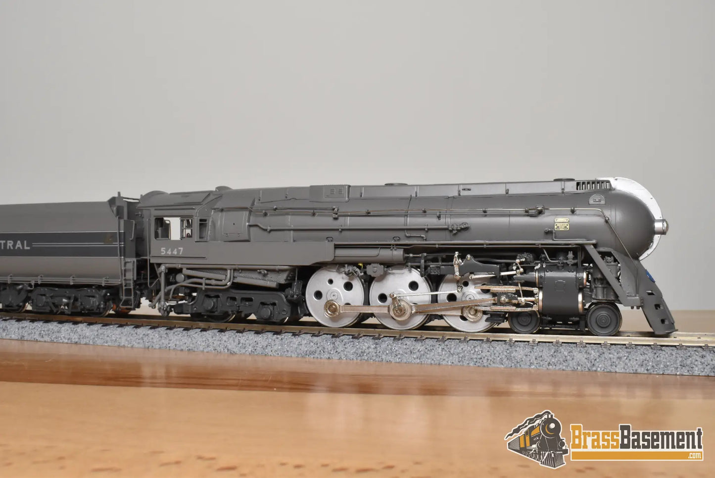 HO Brass - PSC 18256.1 NYC 1945 Era Streamlined Dreyfuss Hudson J3a 4-6-4 #5447 PT-4 Centipede Tender - #4/16 FP