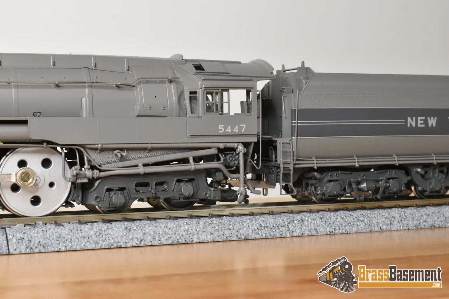 HO Brass - PSC 18256.1 NYC 1945 Era Streamlined Dreyfuss Hudson J3a 4-6-4 #5447 PT-4 Centipede Tender - #4/16 FP