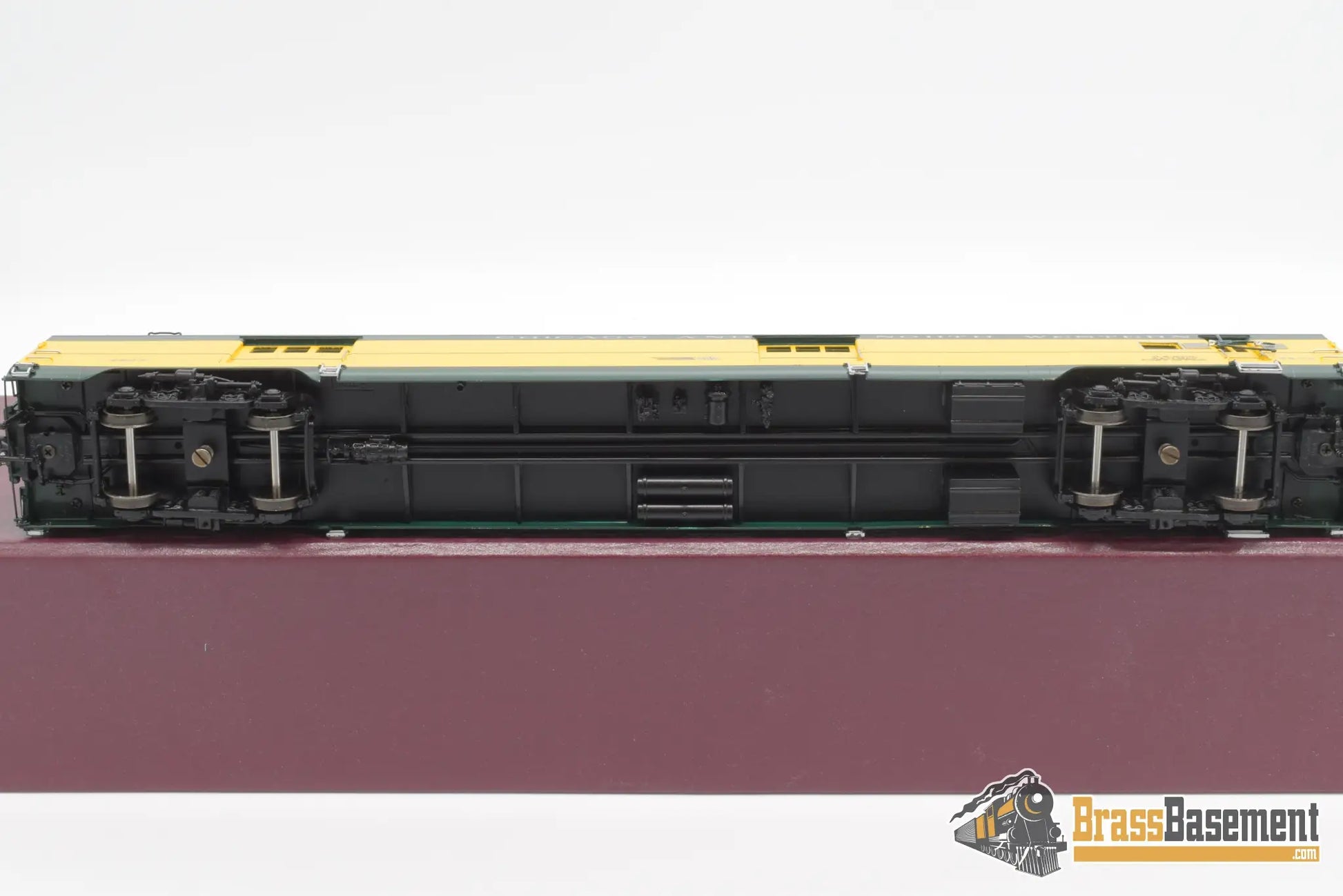 Ho Brass - Rwc Railway Classics Cnw12 Baggage 60’ Mail Rpo Factory Paint Passenger