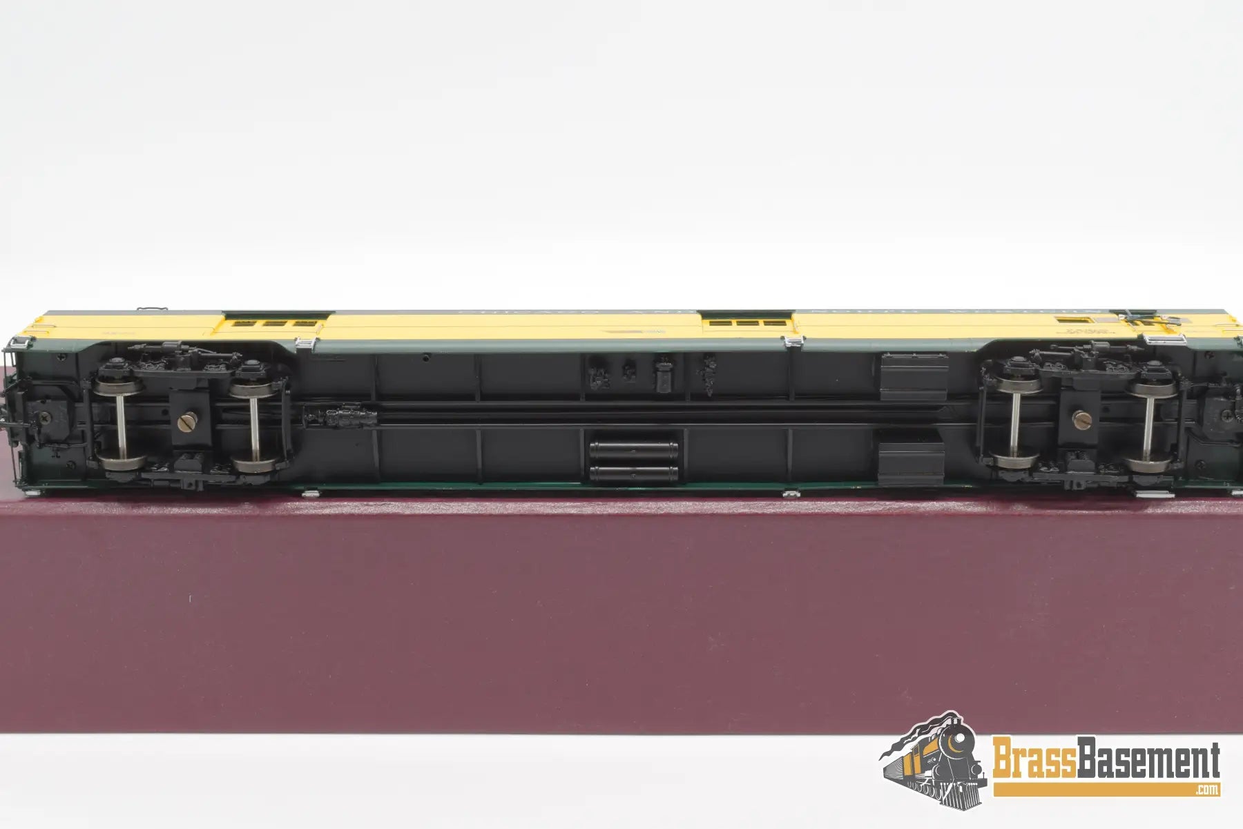 Ho Brass - Rwc Railway Classics Cnw12 Baggage 60’ Mail Rpo Factory Paint Passenger
