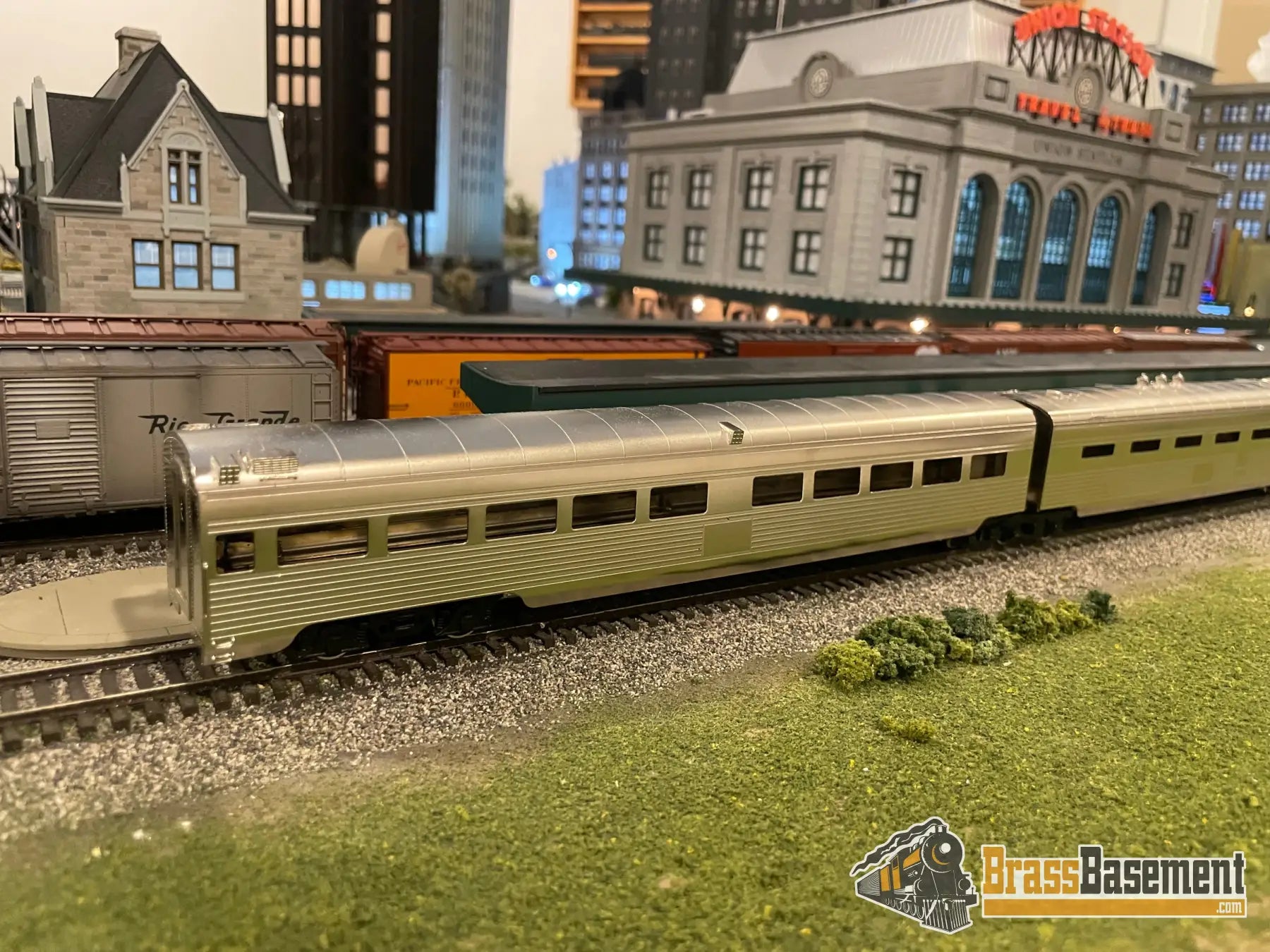 Ho Brass - Soho Southern Pacific Three Unit Diner W/ Corrugated Siding Mint