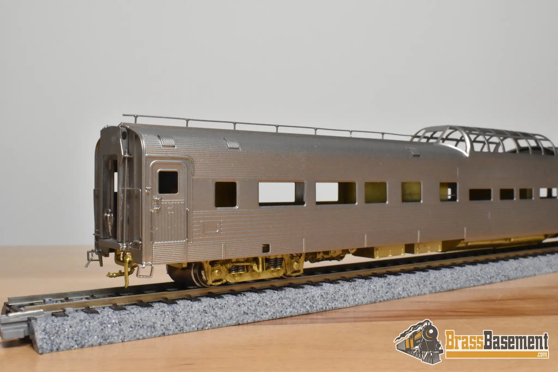 HO Brass - SSL Shoreham CBQ10 Denver Zephyr CB&Q Vista-Dome Parlor Buffet Observation - Unpainted - Passenger