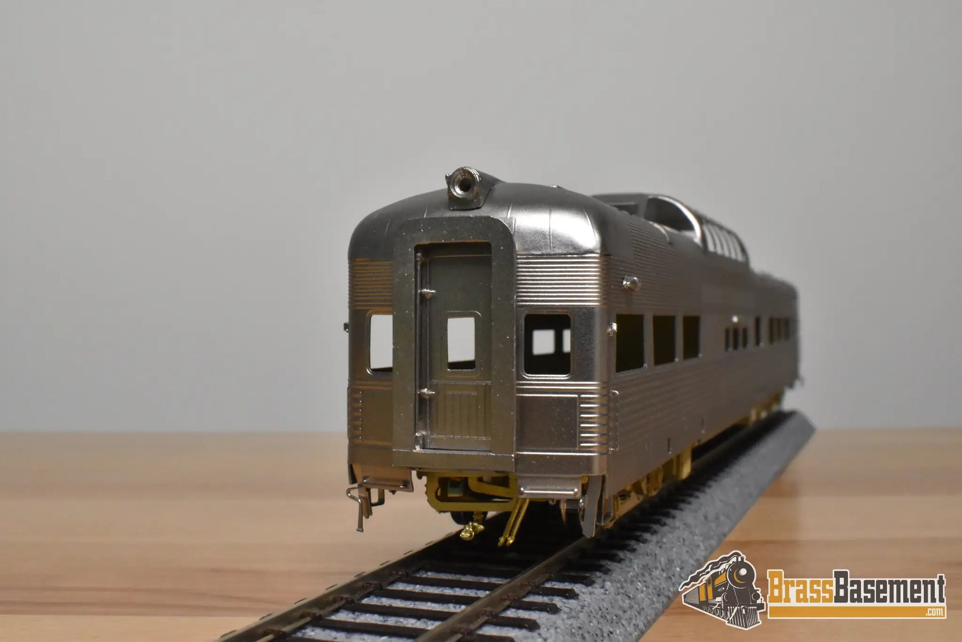 HO Brass - SSL Shoreham CBQ10 Denver Zephyr CB&Q Vista-Dome Parlor Buffet Observation - Unpainted - Passenger