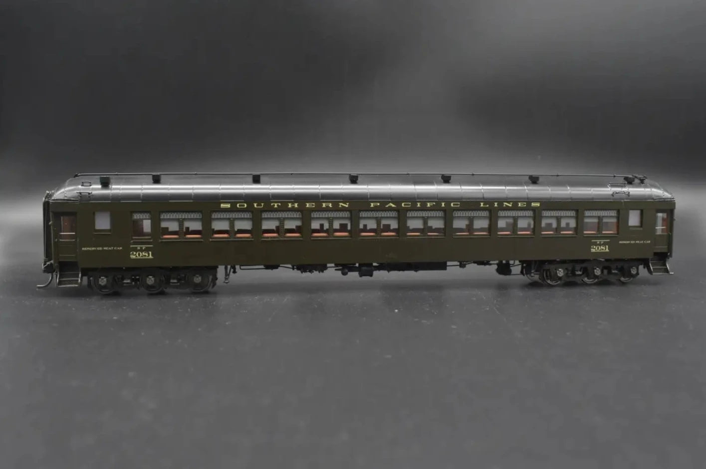 Ho Brass - Tcy 0965 Southern Pacific Lines Spl #2081 Parlor 72 - C - 1 Full Interior Passenger