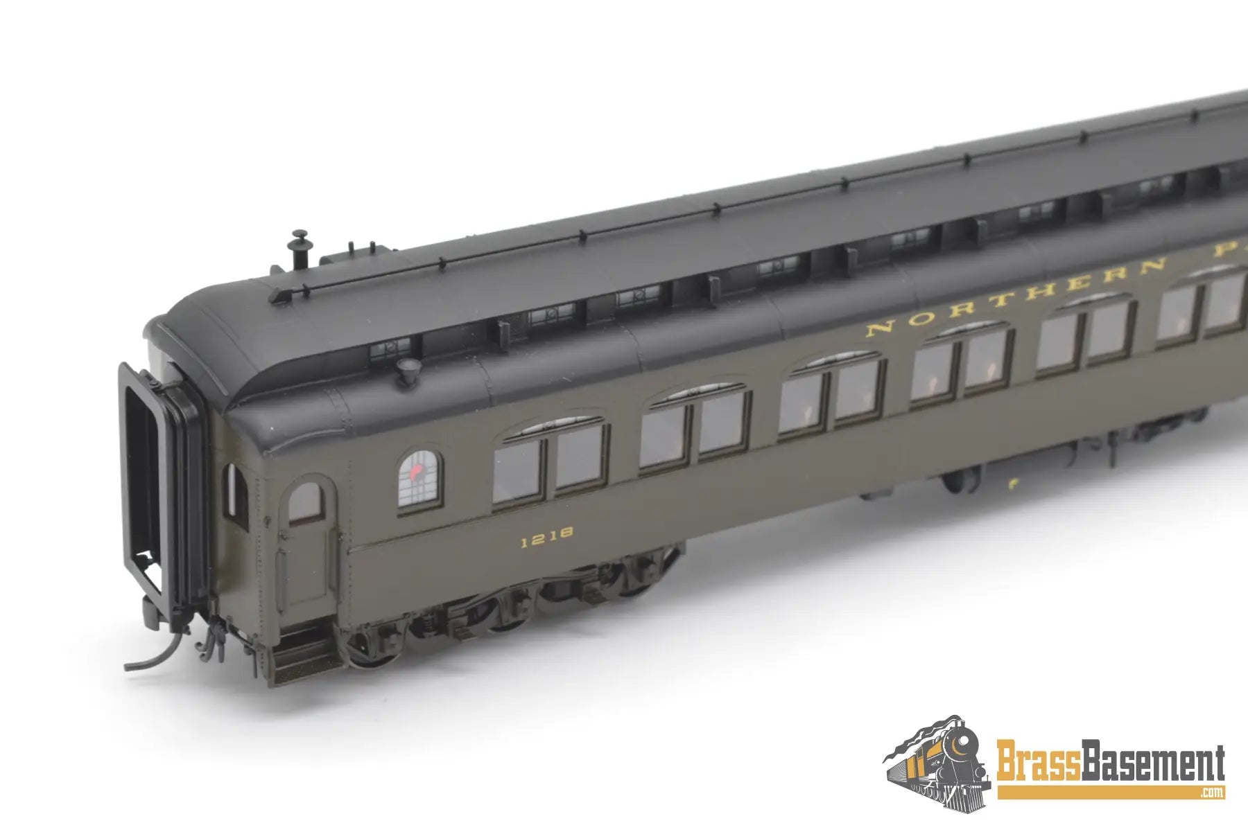 Ho Brass - W&R Northern Pacific Coach #1218 No A/C Pullman Green Passenger