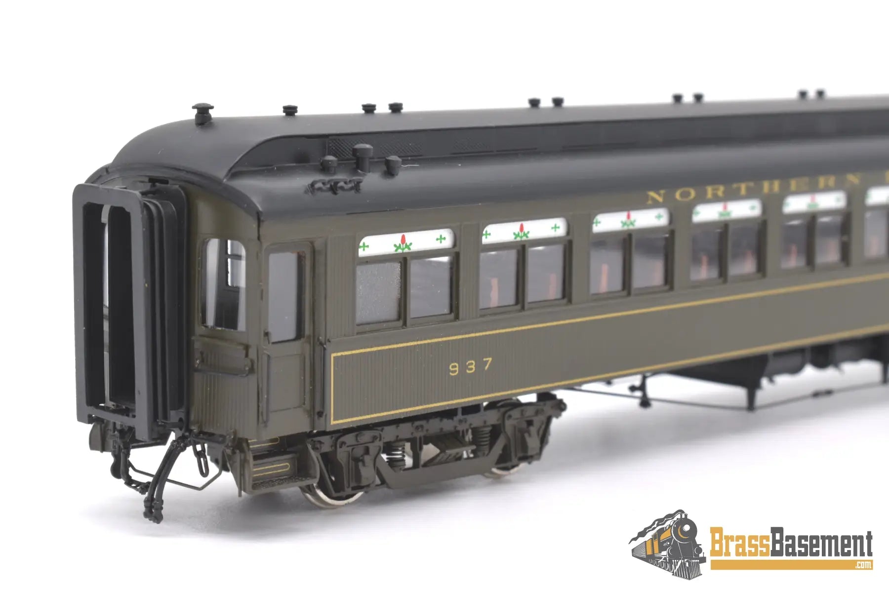 Ho Brass - W&R Northern Pacific First Class Coach #937 - Pullman Green W/ Gold Pinstripes Passenger