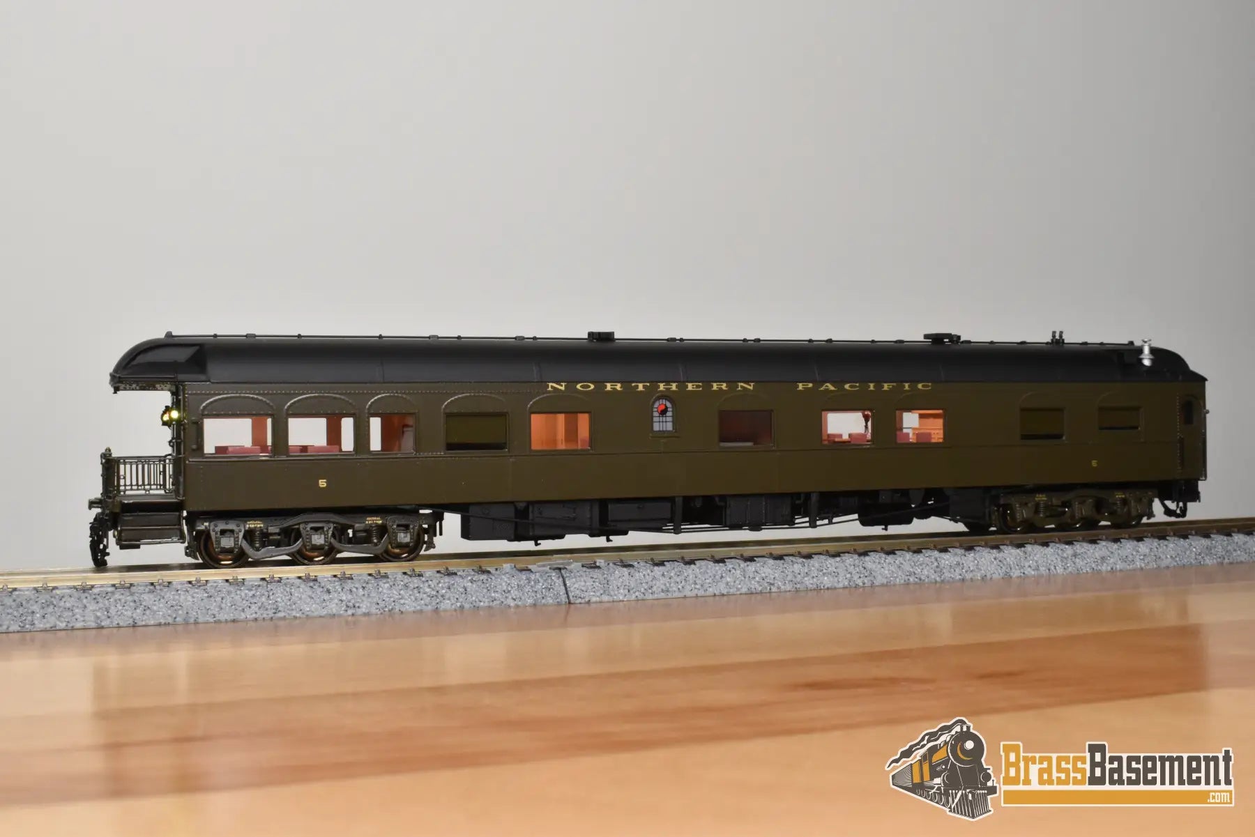 HO Brass - W&R NP Northern Pacific Business Car #5 ’Pullman Green’ - Lighted - Mint Passenger