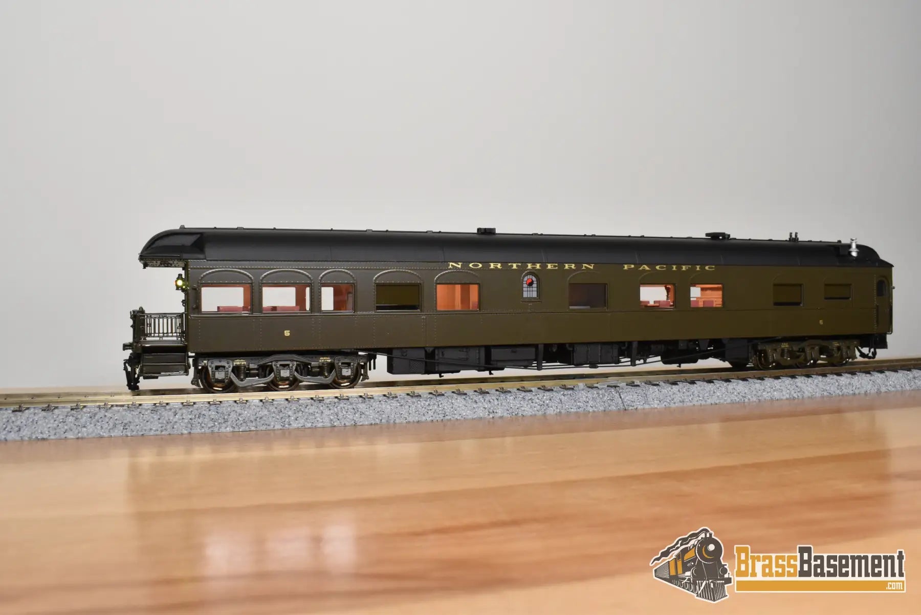 HO Brass - W&R NP Northern Pacific Business Car #5 ’Pullman Green’ - Lighted - Mint Passenger