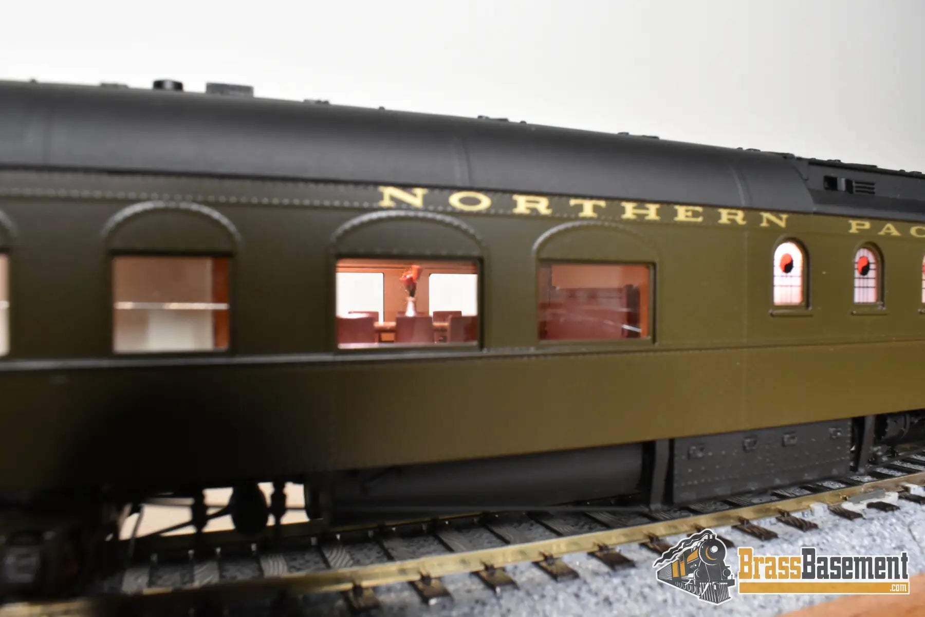 HO Brass - W&R NP Northern Pacific Business Car #5 ’Pullman Green’ - Lighted - Mint Passenger