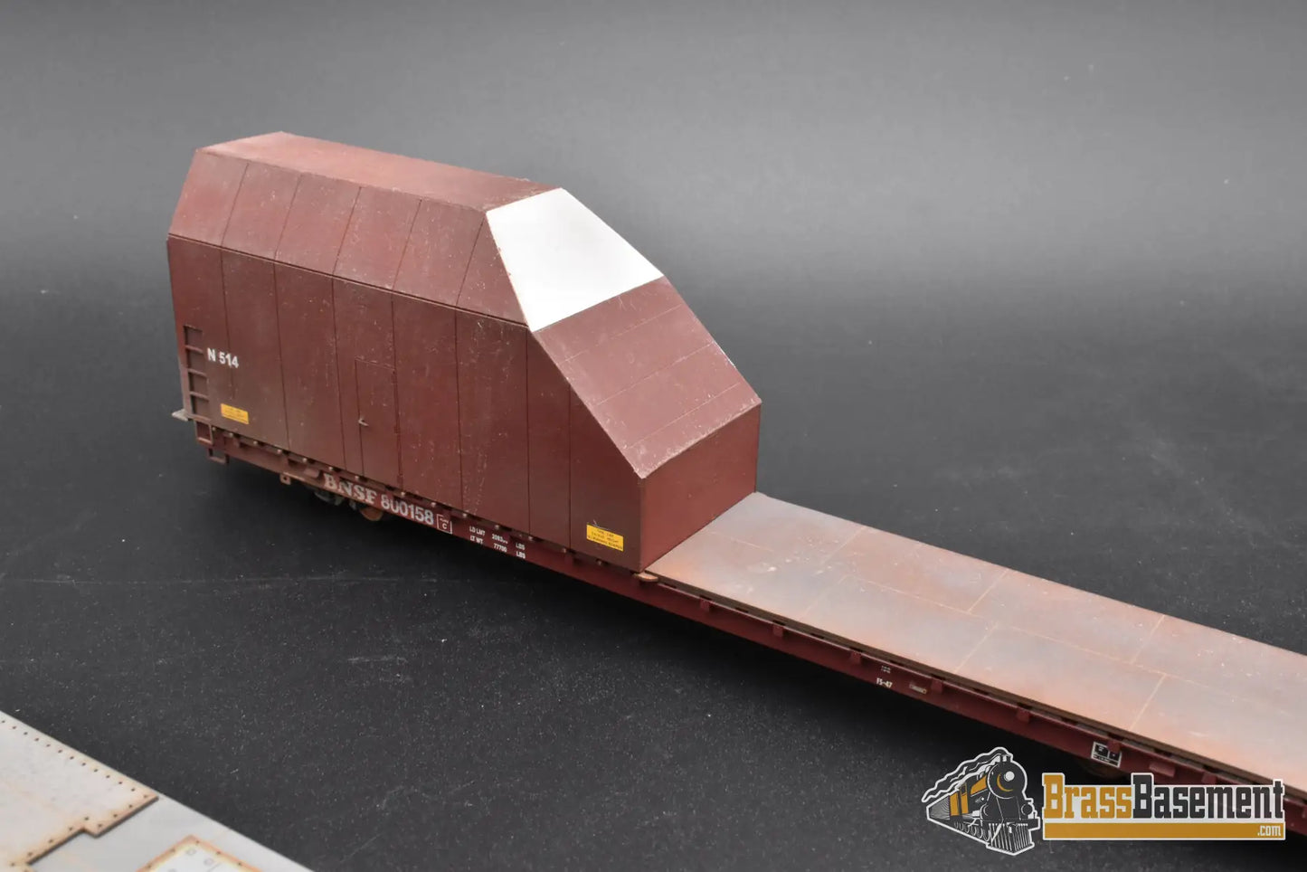 HO Custom Trains - DC-10 Fuselage Car Set - Two Idler Flats and Two Fuselage Flat Cars - Custom Paint Freight