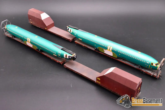 HO Custom Trains - DC-10 Fuselage Car Set - Two Idler Flats and Two Fuselage Flat Cars - Custom Paint Freight