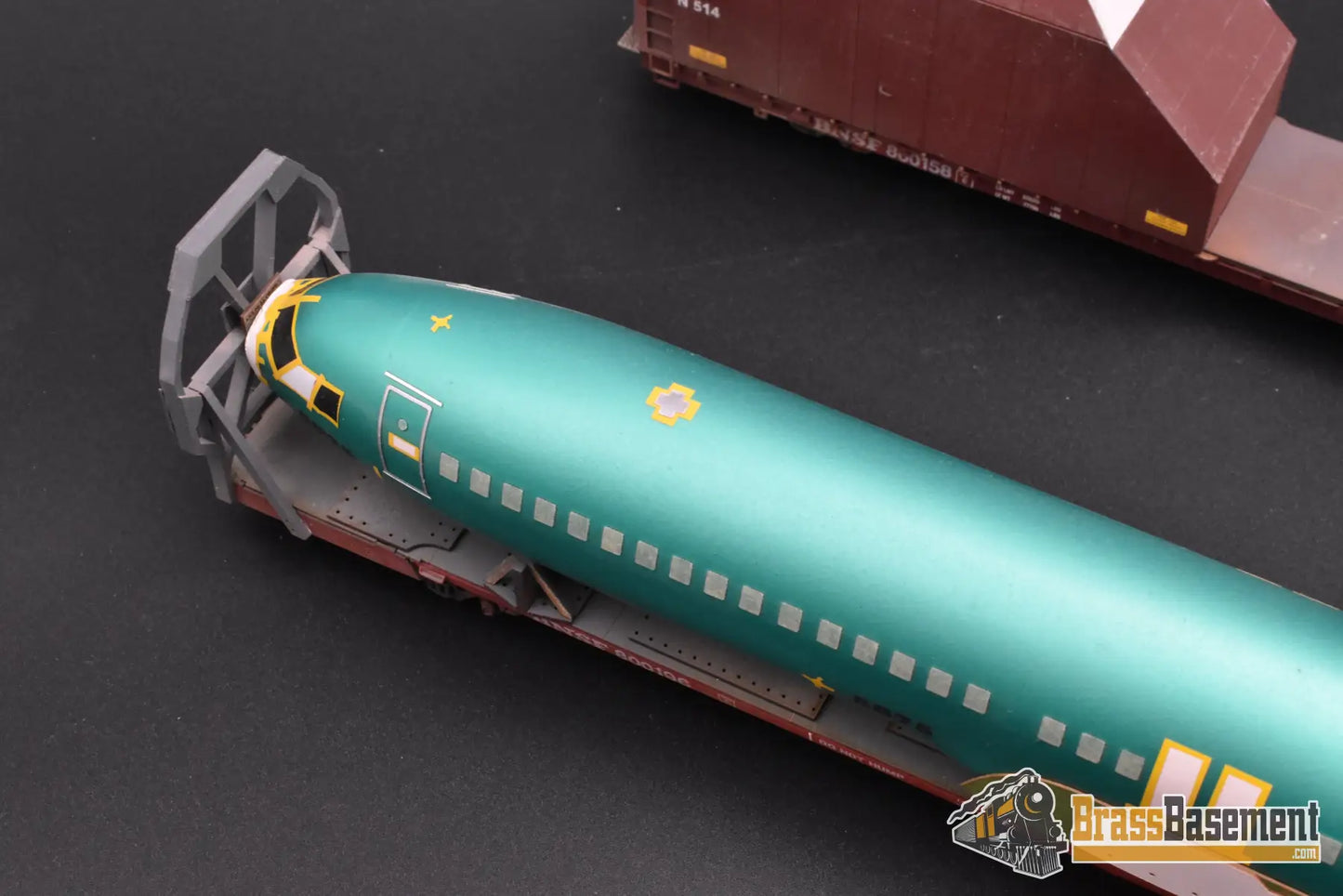 HO Custom Trains - DC-10 Fuselage Car Set - Two Idler Flats and Two Fuselage Flat Cars - Custom Paint Freight
