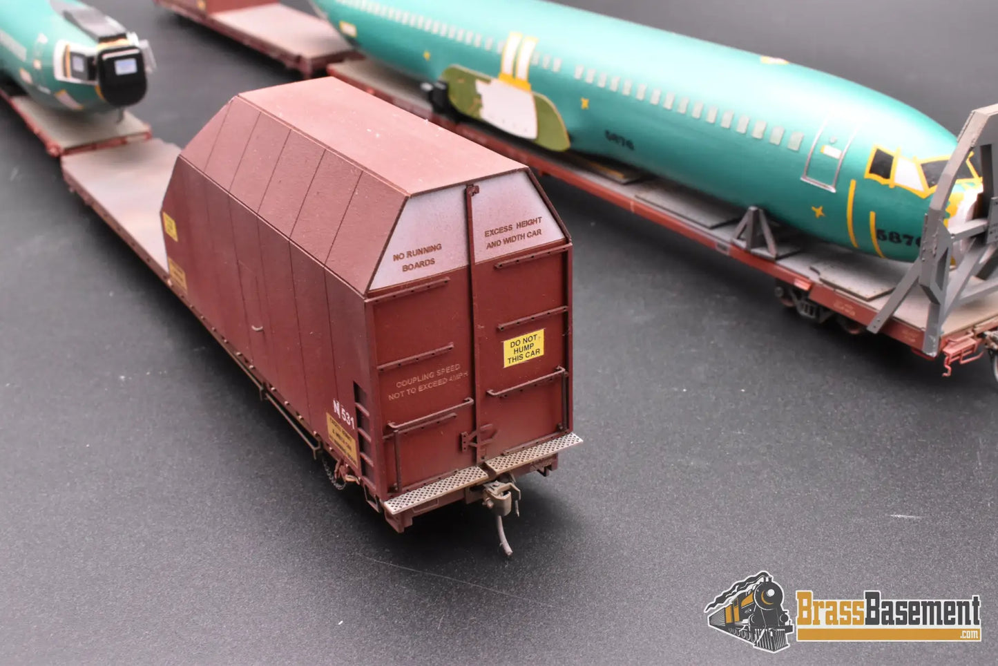 HO Custom Trains - DC-10 Fuselage Car Set - Two Idler Flats and Two Fuselage Flat Cars - Custom Paint Freight