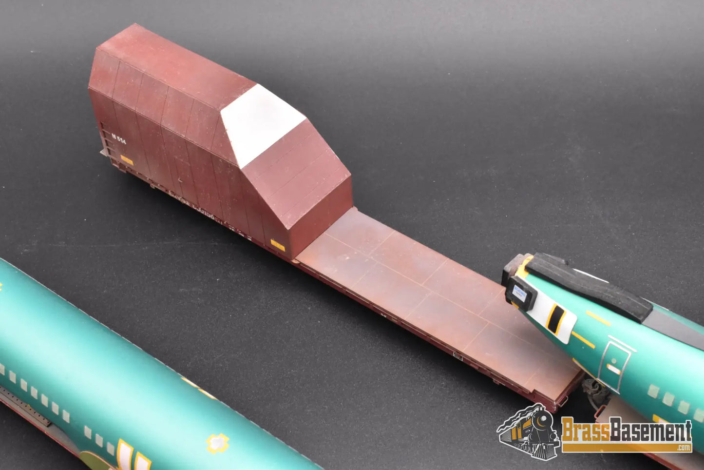 HO Custom Trains - DC-10 Fuselage Car Set - Two Idler Flats and Two Fuselage Flat Cars - Custom Paint Freight