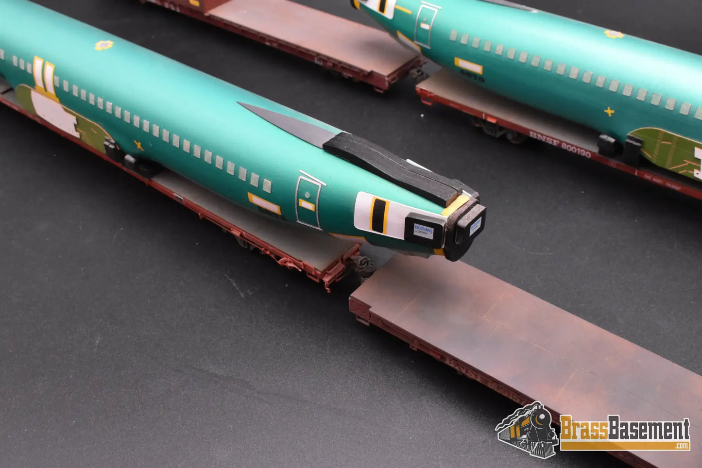 HO Custom Trains - DC-10 Fuselage Car Set - Two Idler Flats and Two Fuselage Flat Cars - Custom Paint Freight