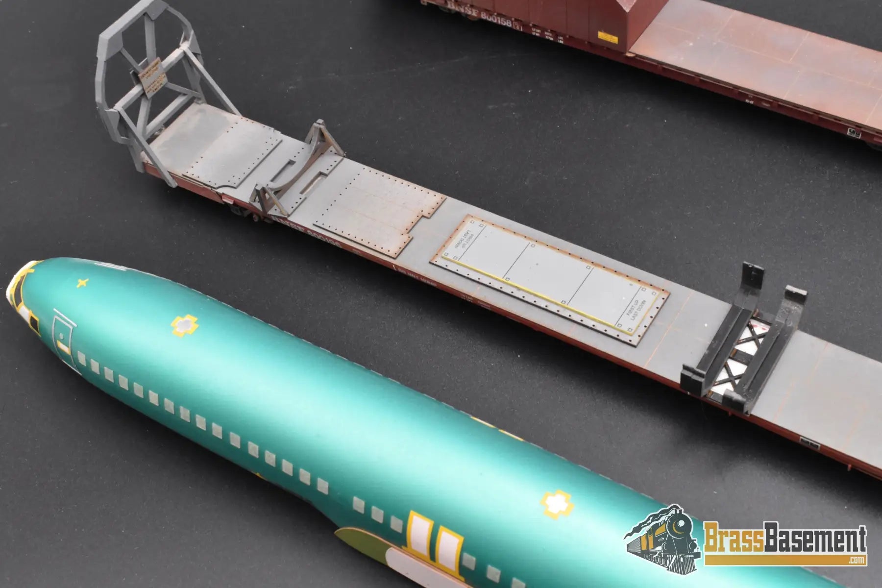 HO Custom Trains - DC-10 Fuselage Car Set - Two Idler Flats and Two Fuselage Flat Cars - Custom Paint Freight
