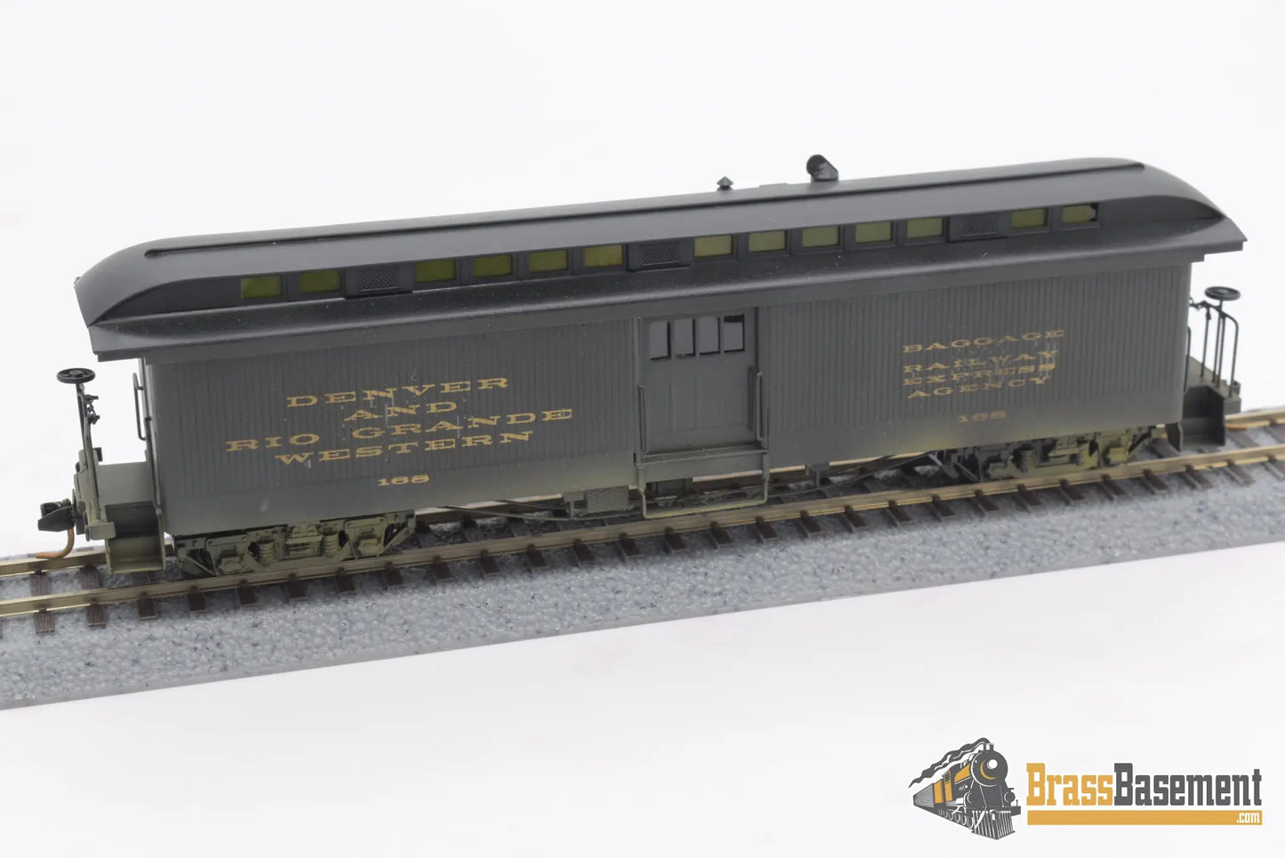 Hon3 Brass - Soho Drgw #168 Baggage W/ Light Power Unit Painted Passenger