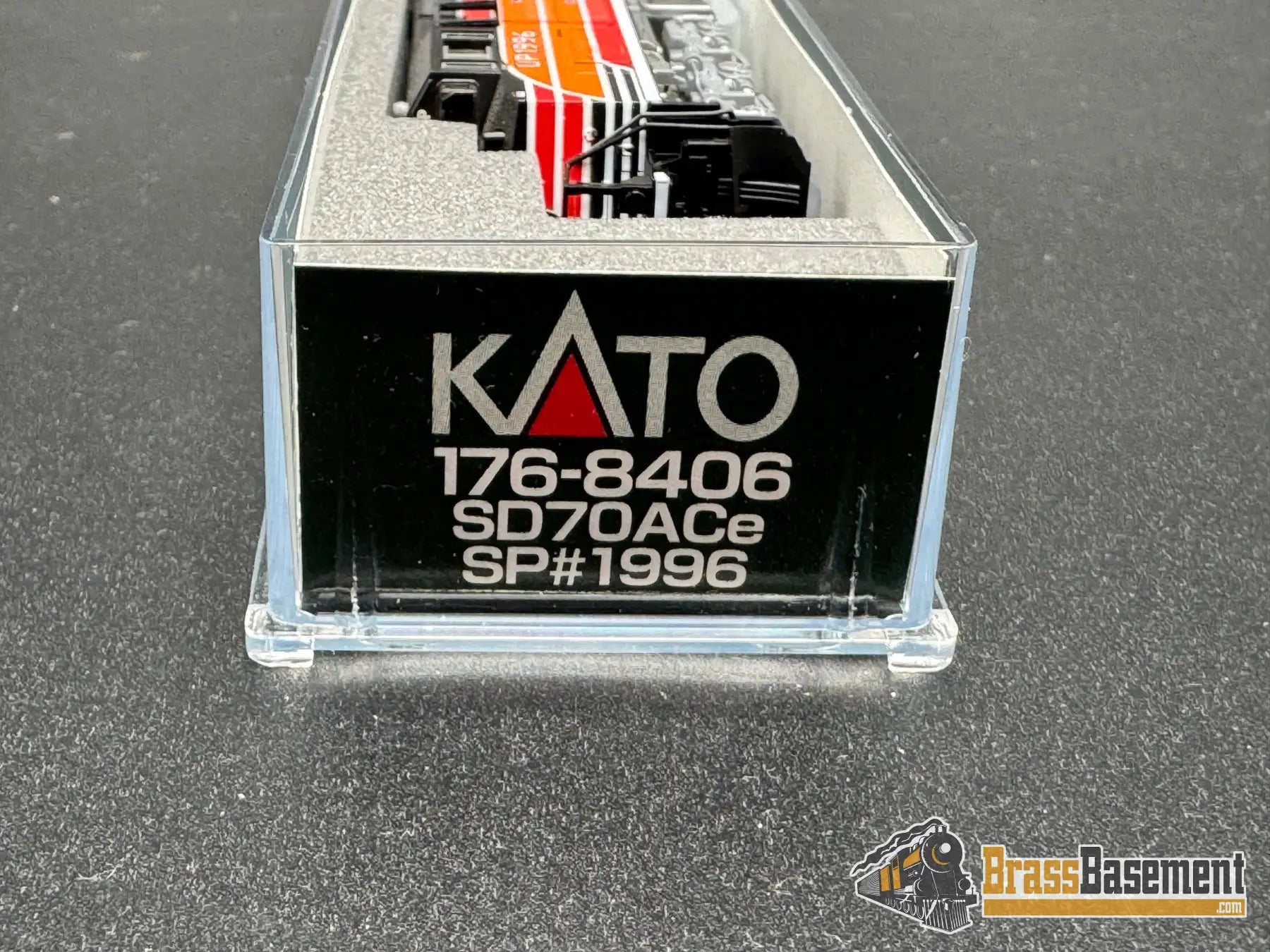 N Scale - Kato 176-8406 - Southern Pacific SP Heritage Unit #1996 SD70ACe - Mint Steam